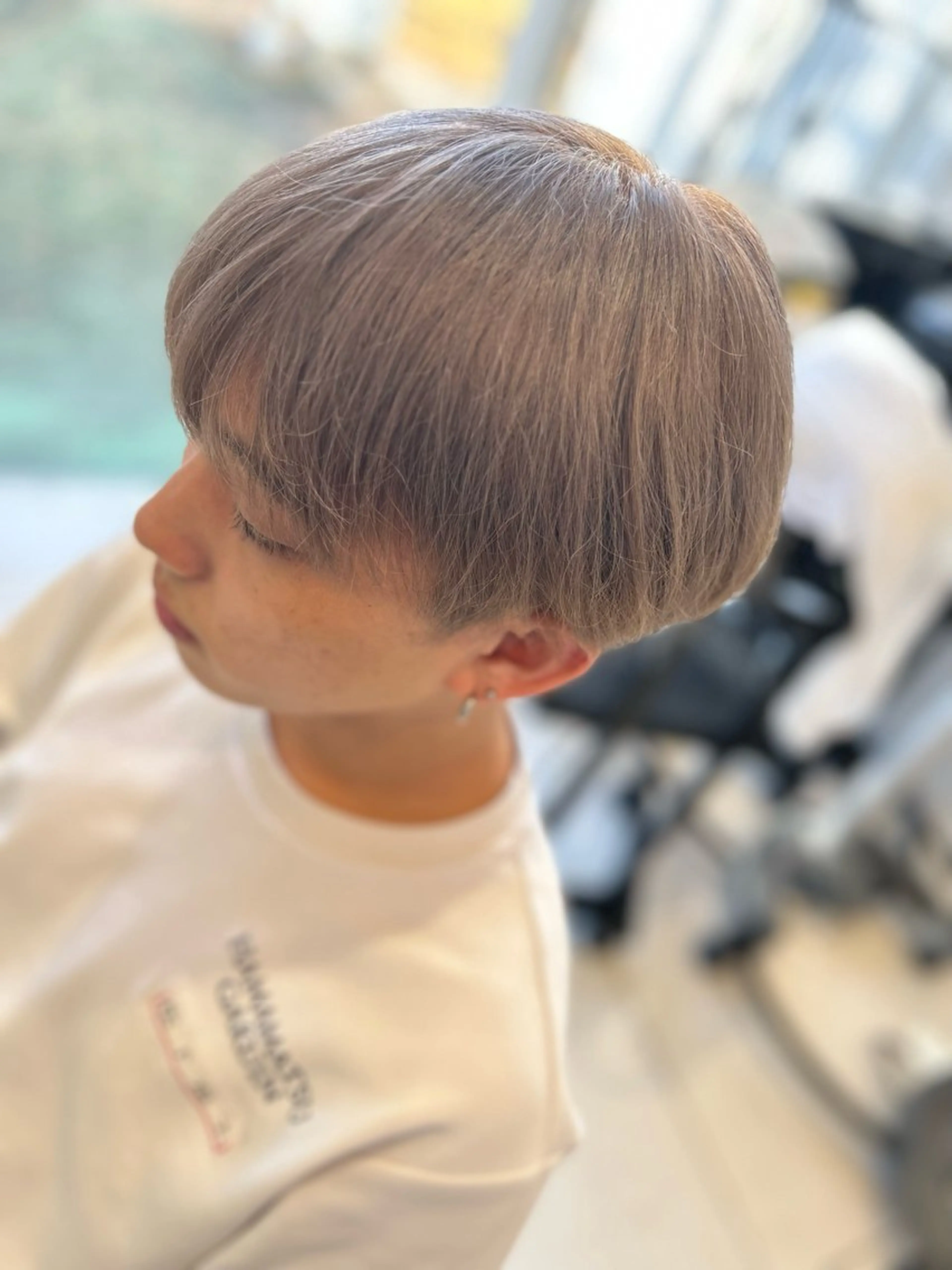 ショート カラー メンズ ベージュカラー ミルクティーベージュ 鈴木 颯介のヘアスタイル