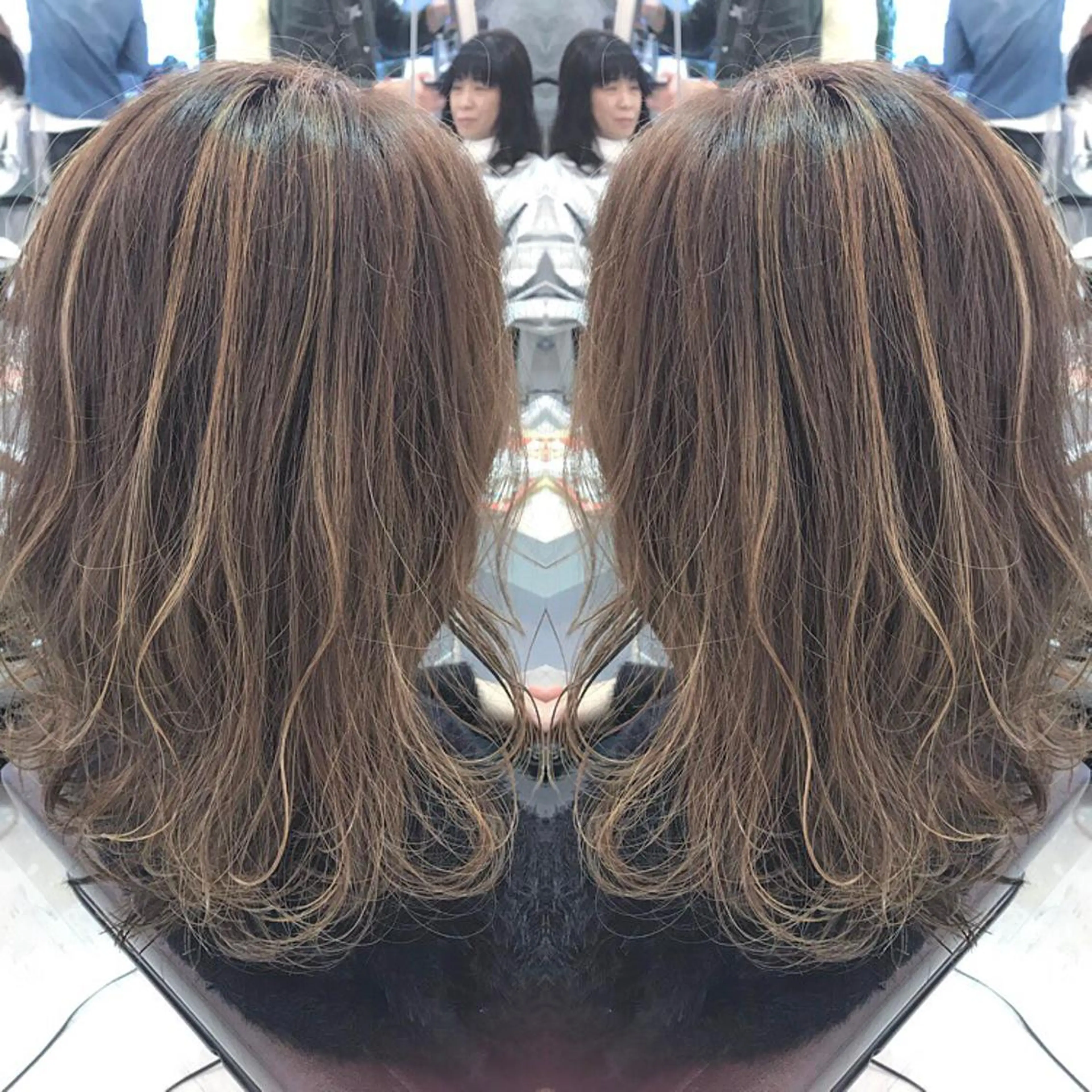 セミロング カラー ハイライトカラー イルミナカラー ハイライト 青木 茂樹⭐️ 透明感カラーのヘアスタイル