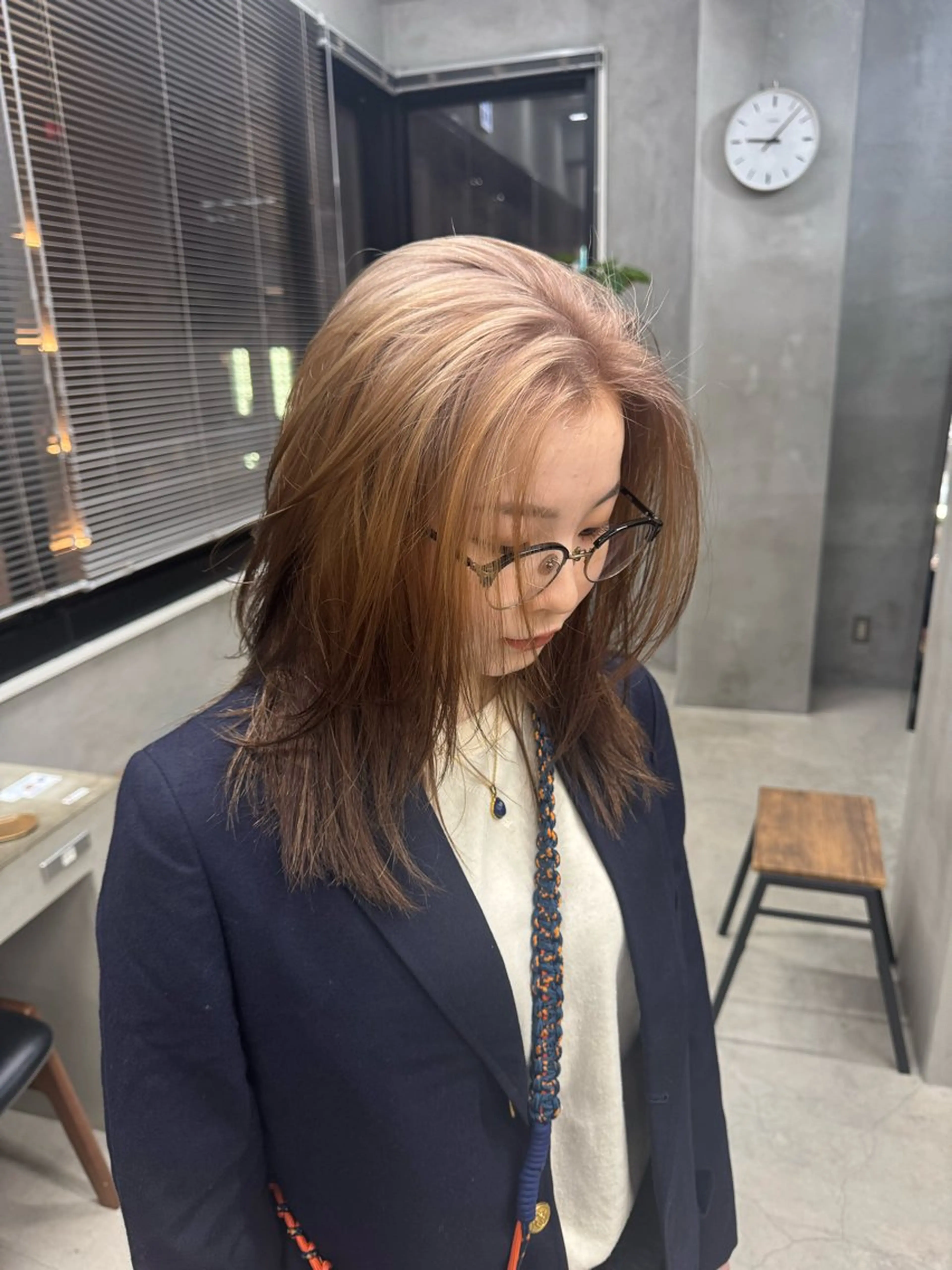 ミディアム カラー ベージュカラー ブラウンカラー tetohair ありもとみゆのヘアスタイル