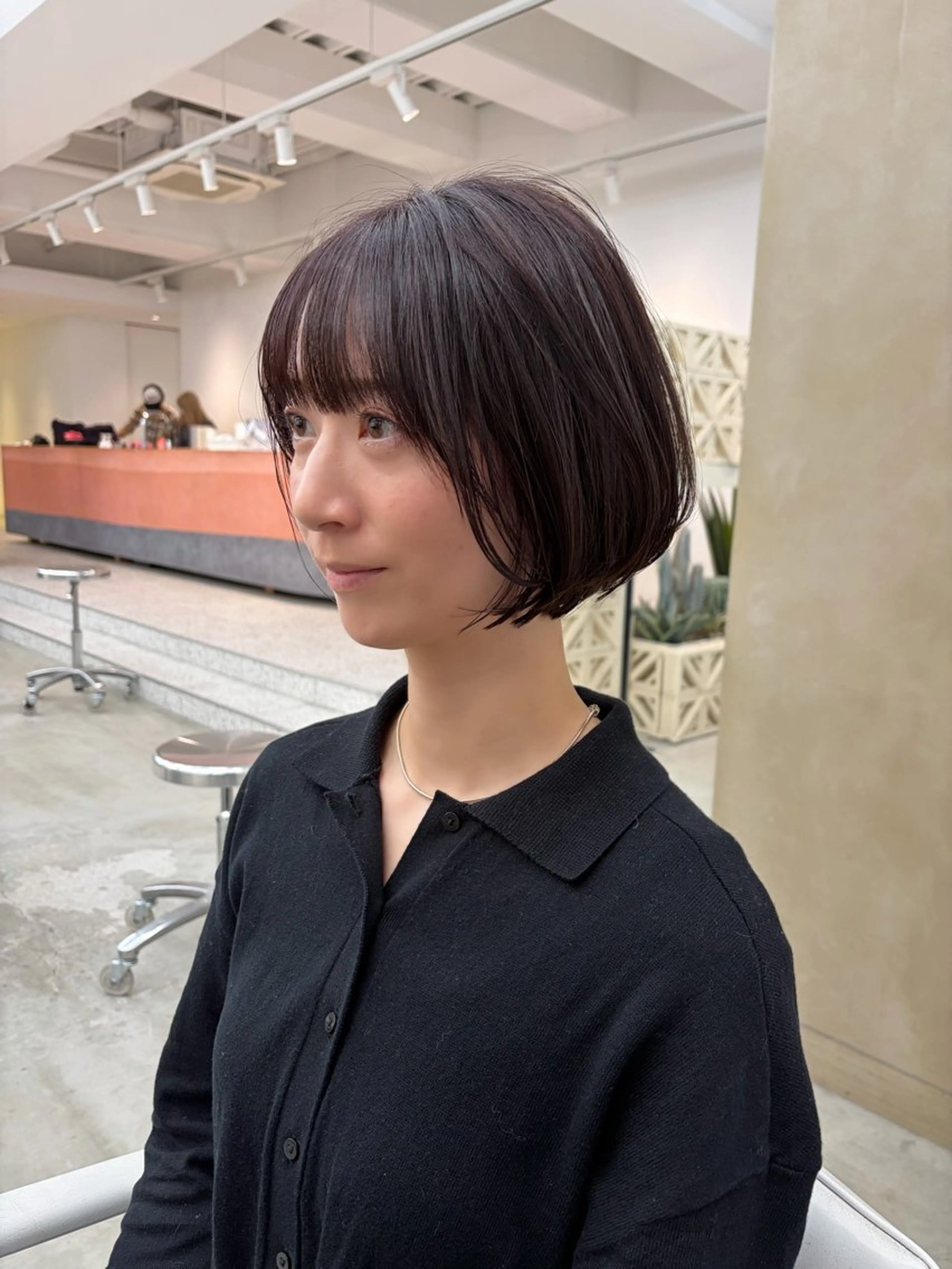 ショート ボブ カット ヘアカラー 伊藤 優里のヘアスタイル