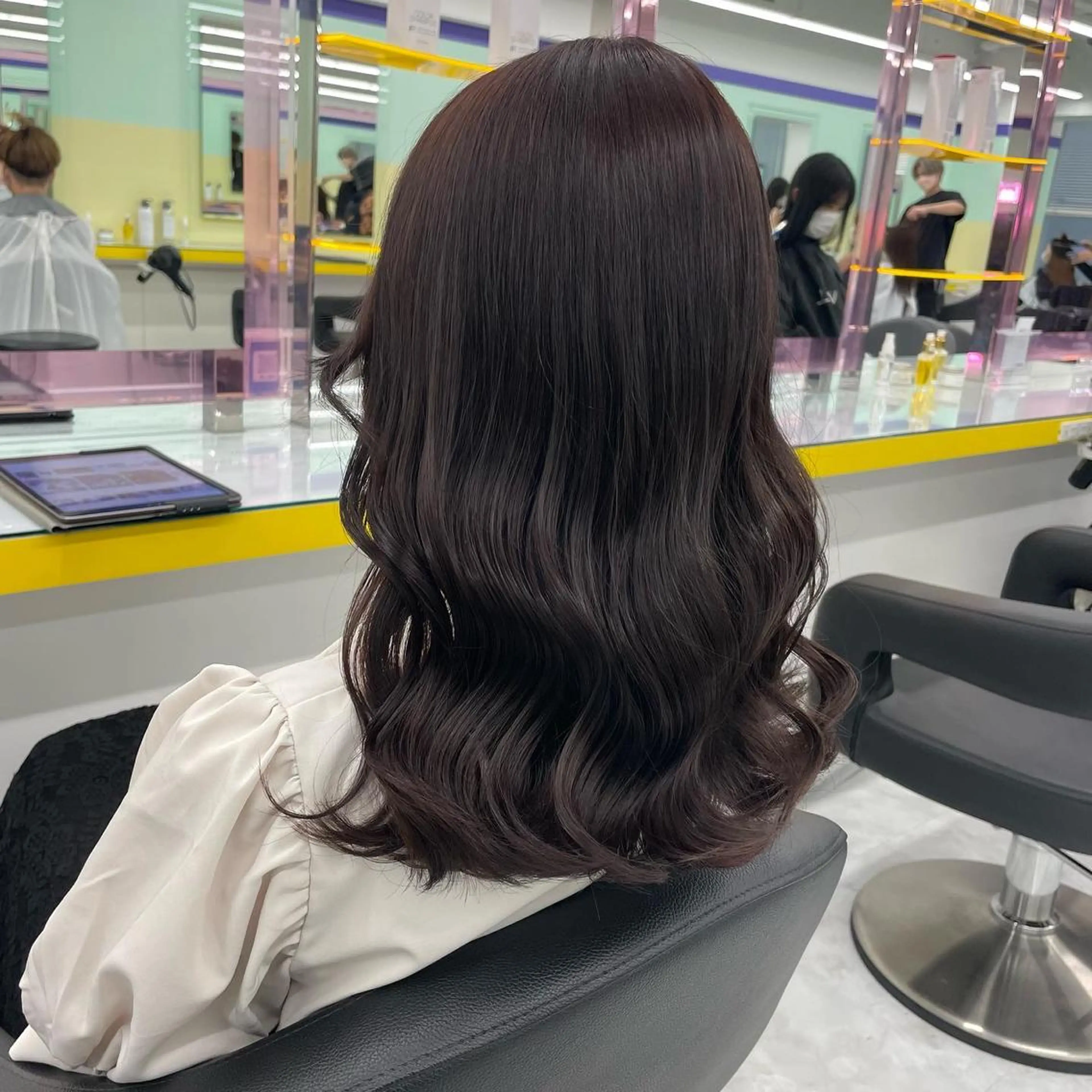 セミロング カラー ヘアアレンジ カット ヘアカラー トリートメント ☁️縮毛矯正✖️ 透明感☁️りくのヘアスタイル