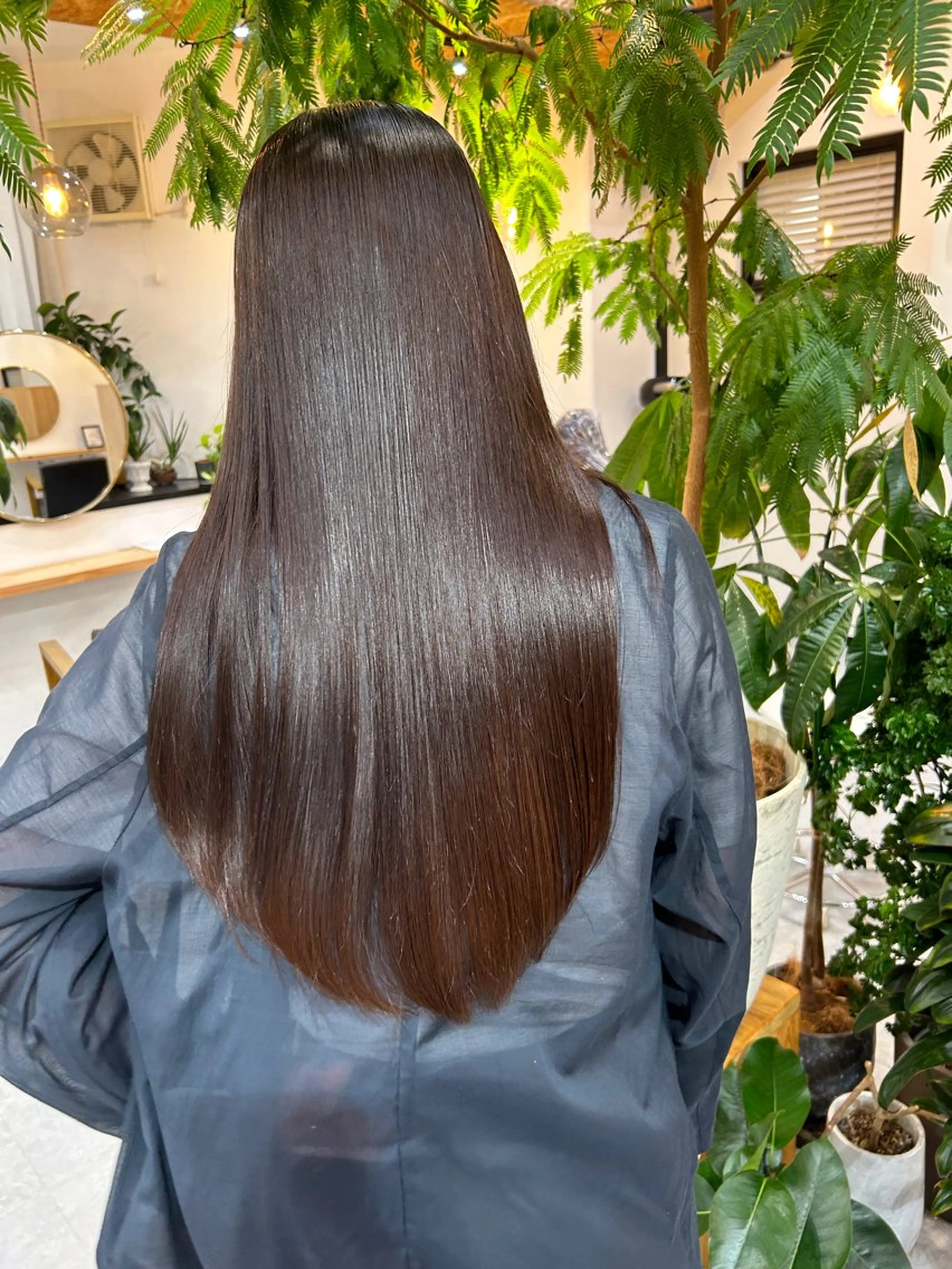 ［平日限定］カラー + うる艶髪質改善トリートメント✨の写真