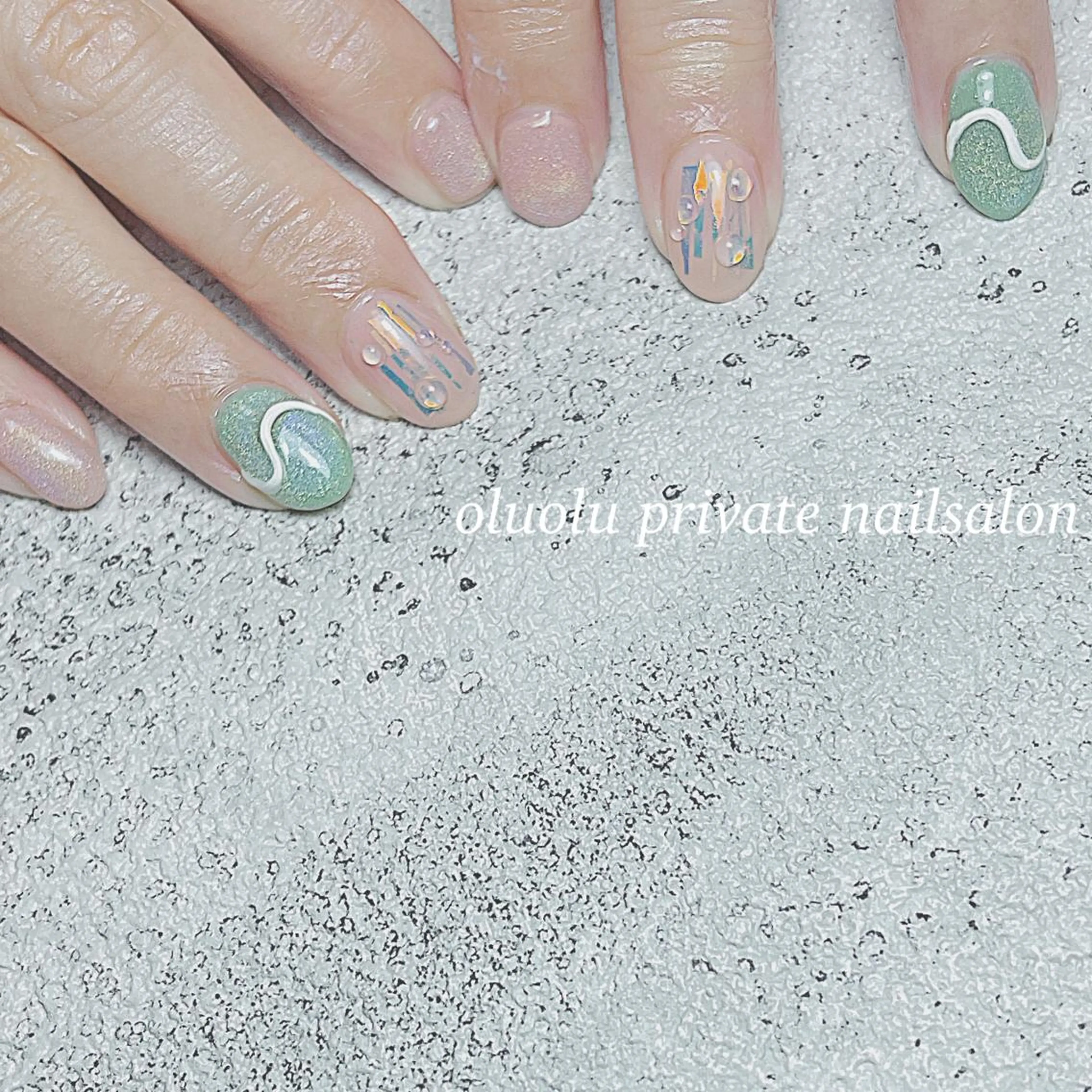 ネイル アートネイル オーロラネイル フットネイル グリーン 氷ネイル・うるうるネイル ハンドネイル 大村 紬華のネイルデザイン