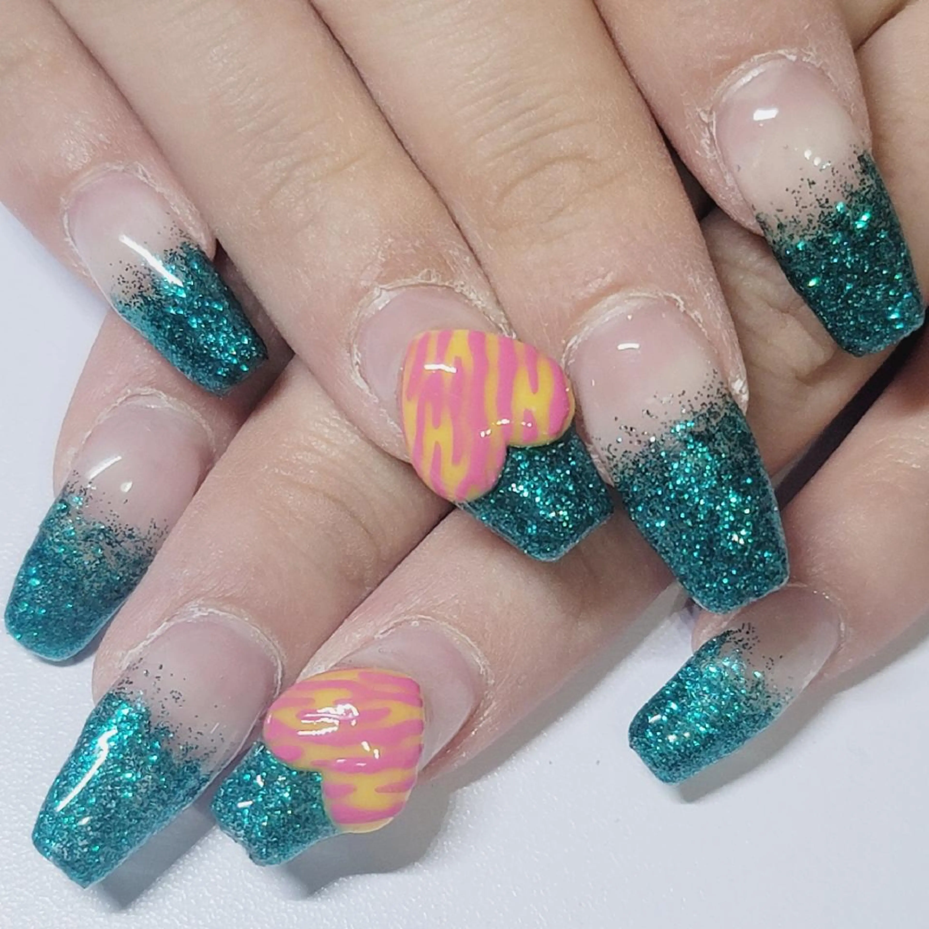 ネイル アートネイル グラデーション グリーン ハート ラメ(グリッター) ハンドネイル よしだ ひろきのネイルデザイン