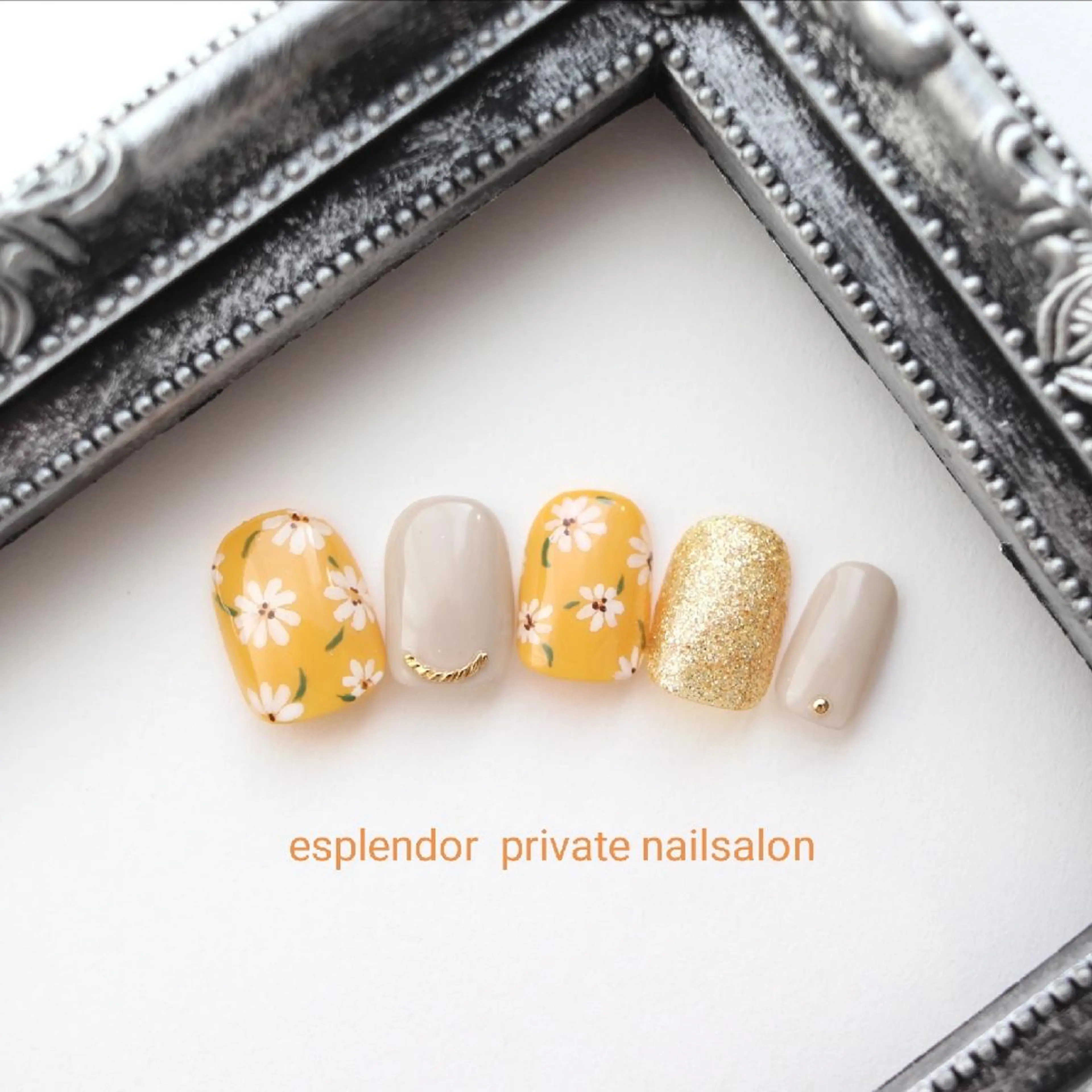 ネイル アートネイル フラワーネイル esplendor  エスプレンドル所属・esplendor  エスプレンドルのネイルデザイン