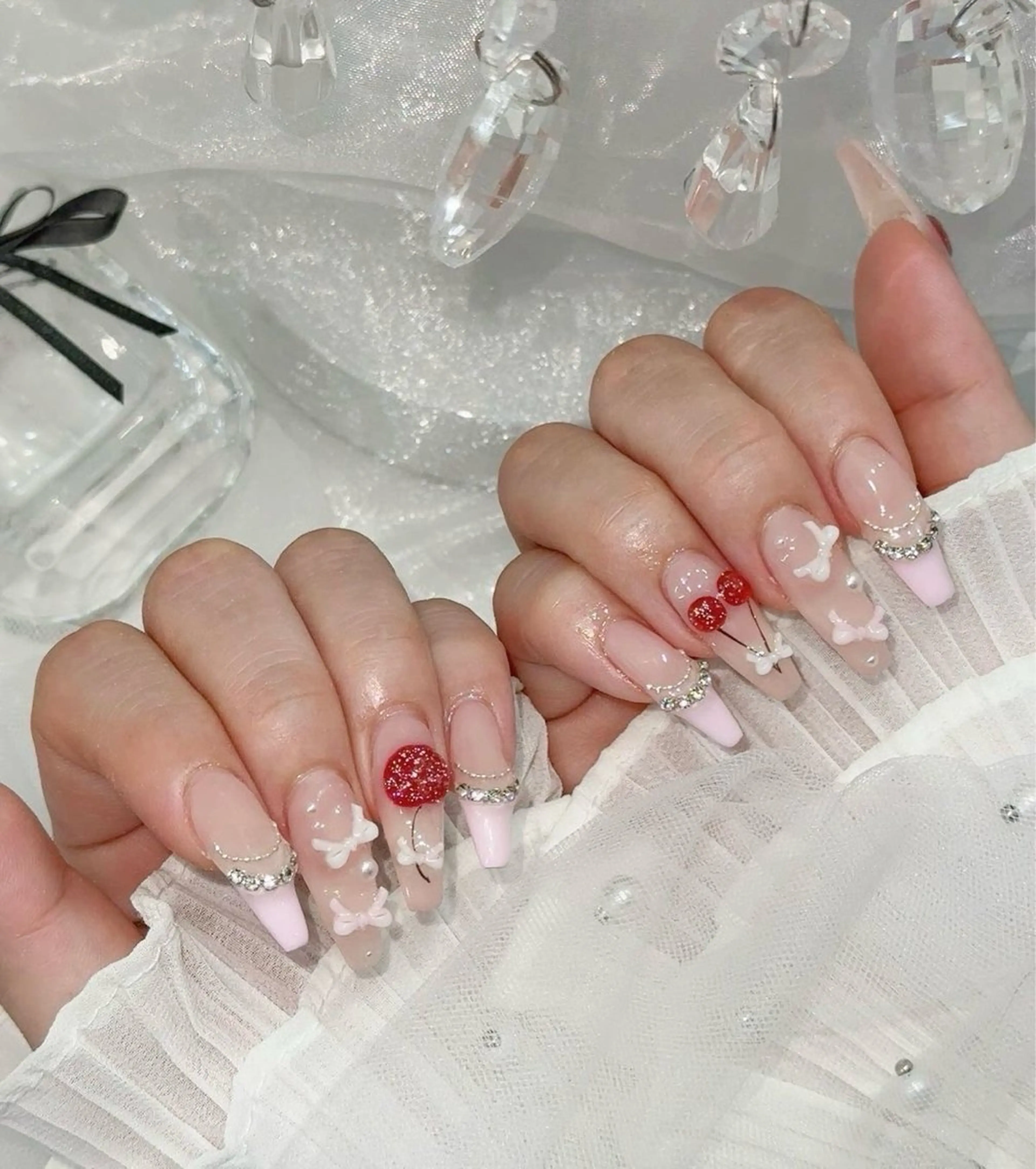 セミロング 韓国風ヘア ハンドネイル Aila Nail ShinOkubo所属・Aila Nail ShinOkuboのネイルデザイン