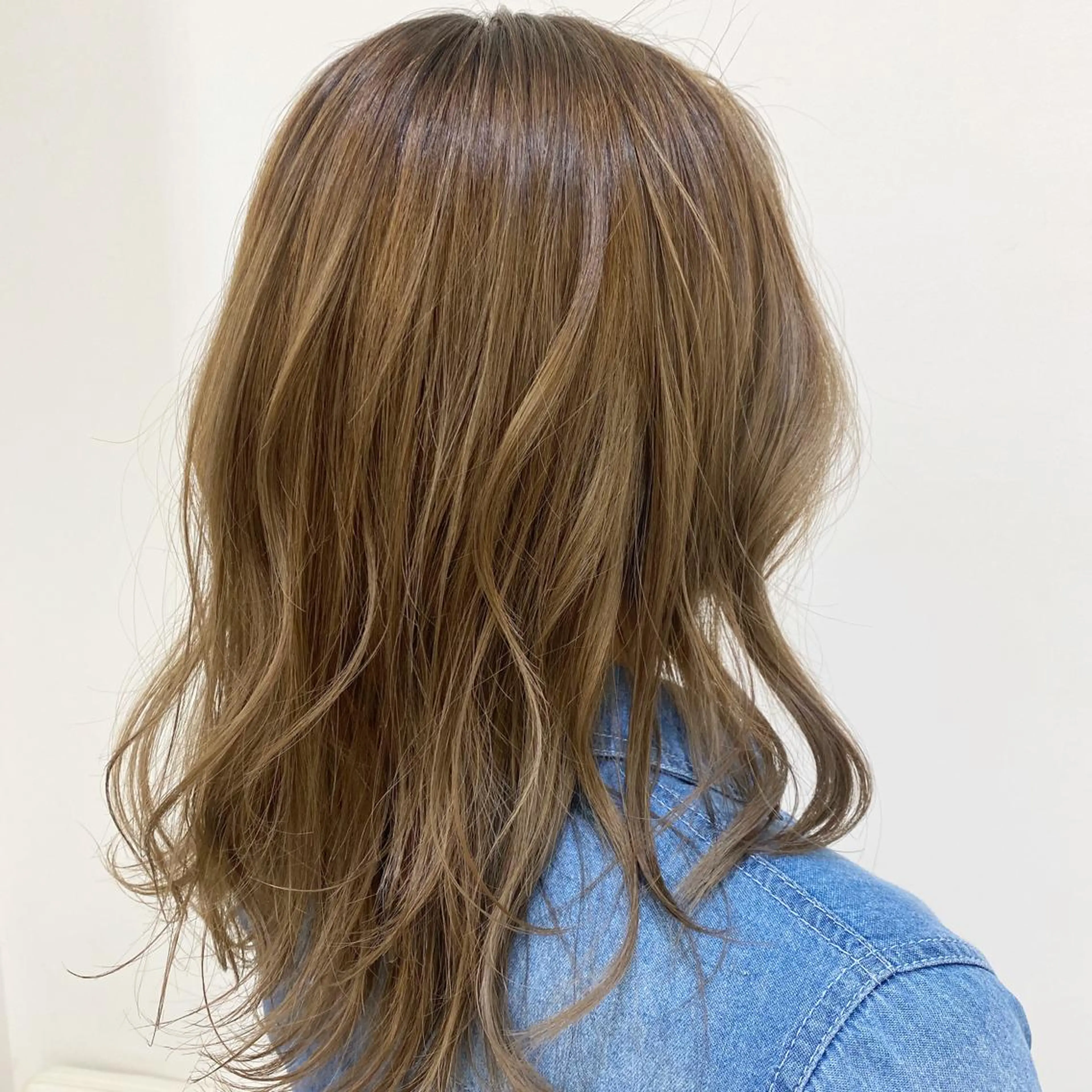 セミロング カラー ハイライトカラー 外国人風カラー ハイライト 縮毛矯正職人/艶髪 ✨️村上 渉のヘアスタイル