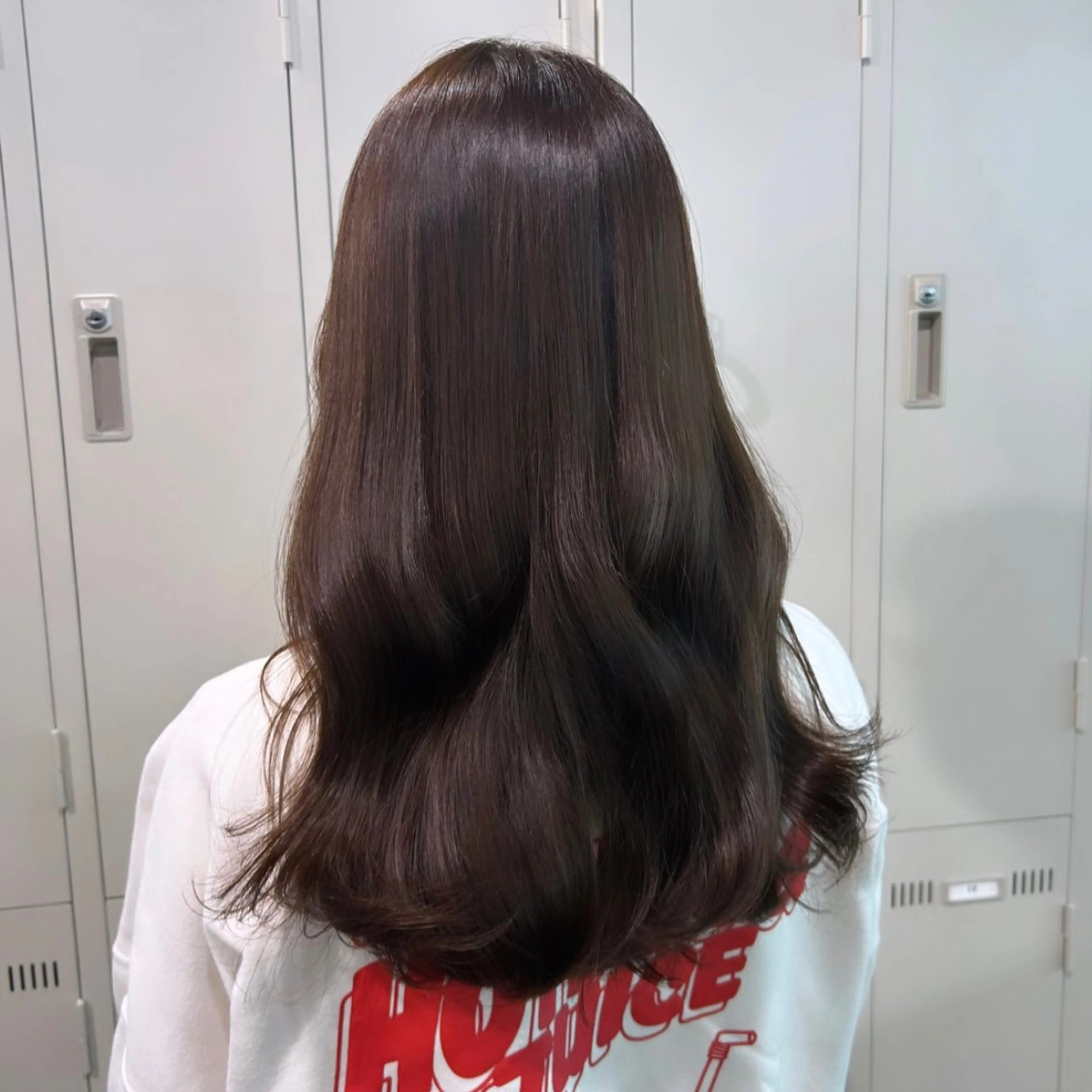 セミロング IS所属・横浜美容室/透明感 カラー/レイヤーのヘアスタイル