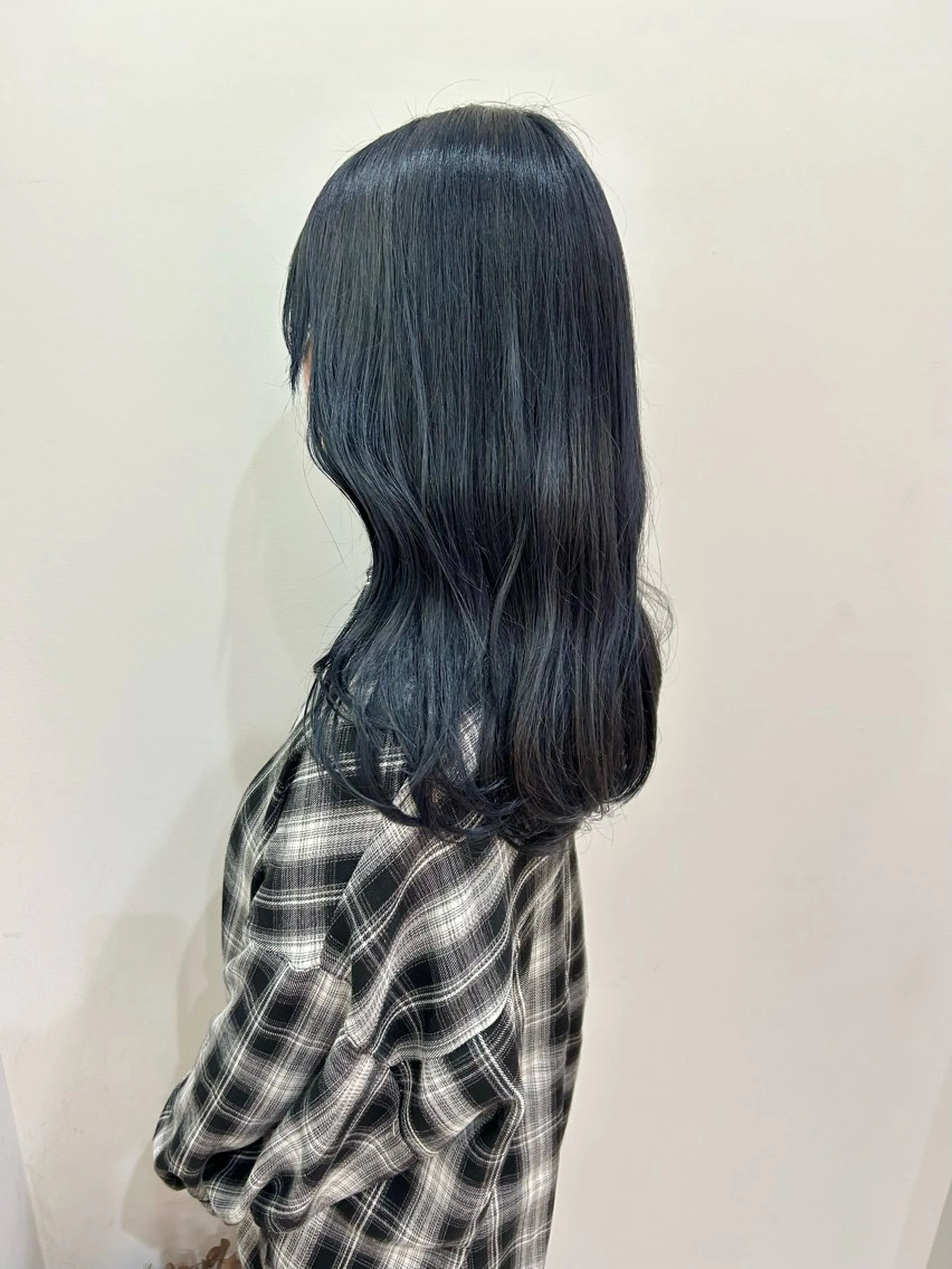 セミロング カラー ブリーチ ブルーカラー ブルーグレー カット ヘアカラー トリートメント レイヤー/お顔まわり 暖色カラー🍑Amiのその他イメージ