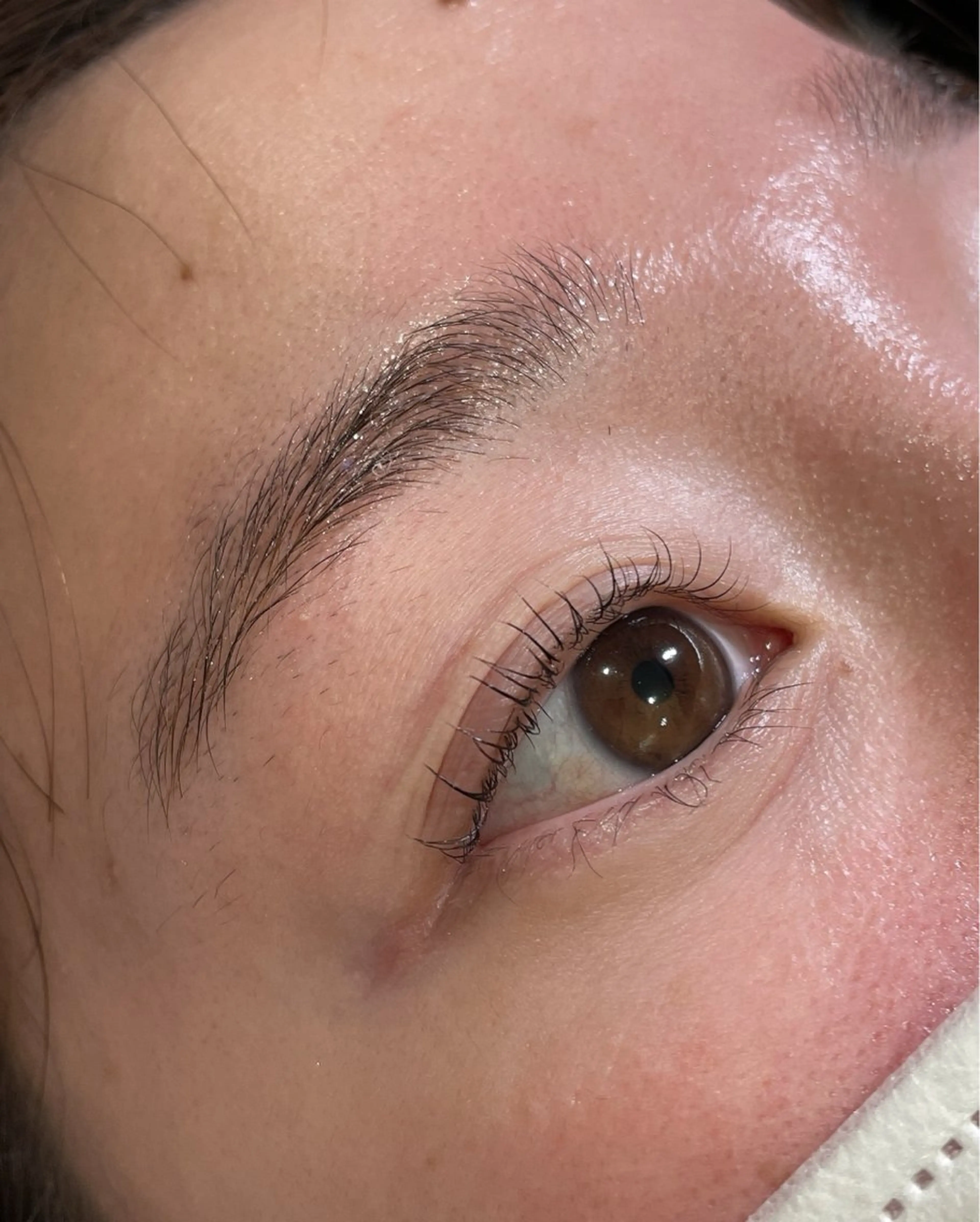 マツエク・マツパ cure所属・井上 真里奈のヘアスタイル