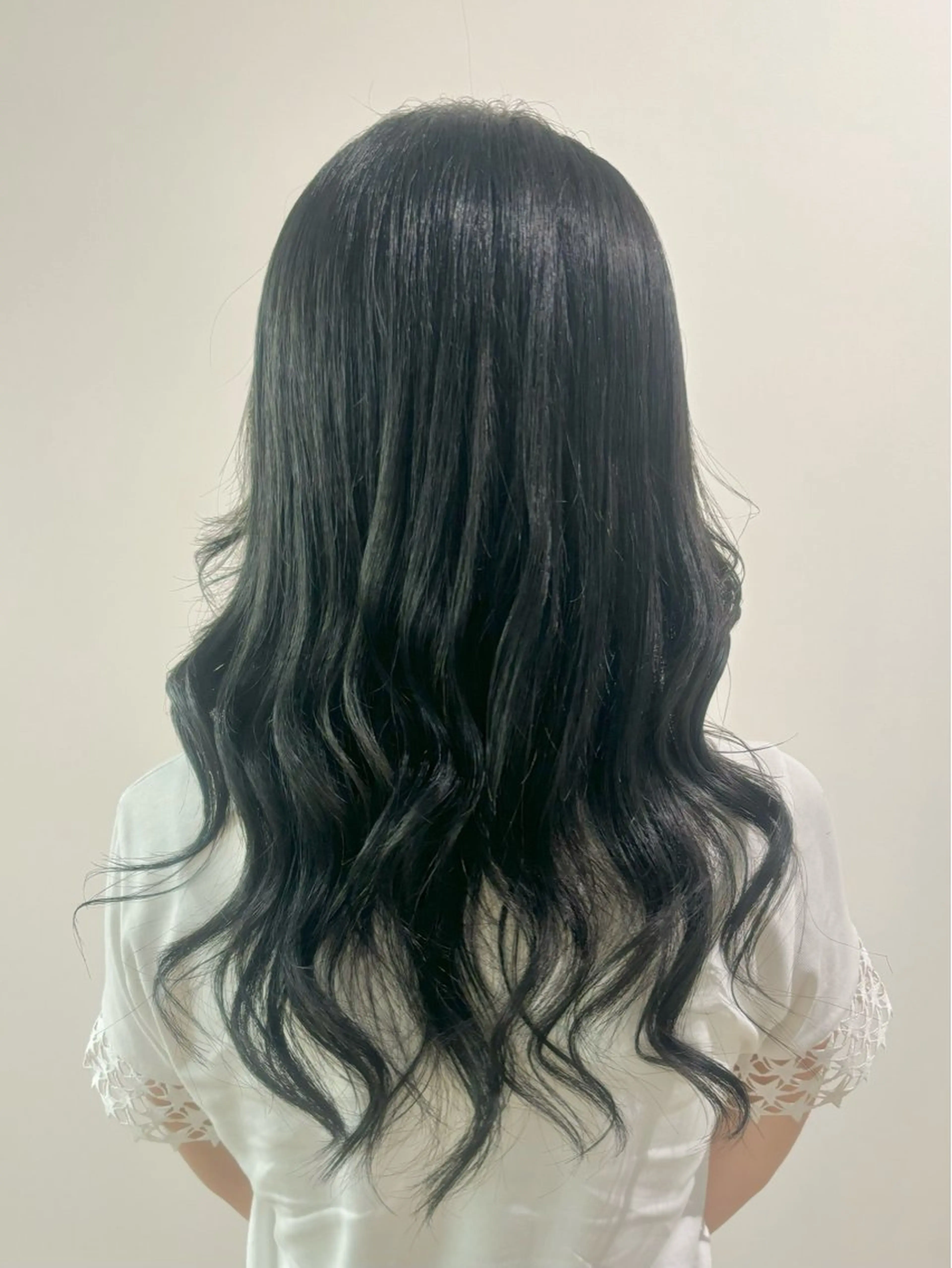 ロング カラー 古川 琴美のヘアスタイル