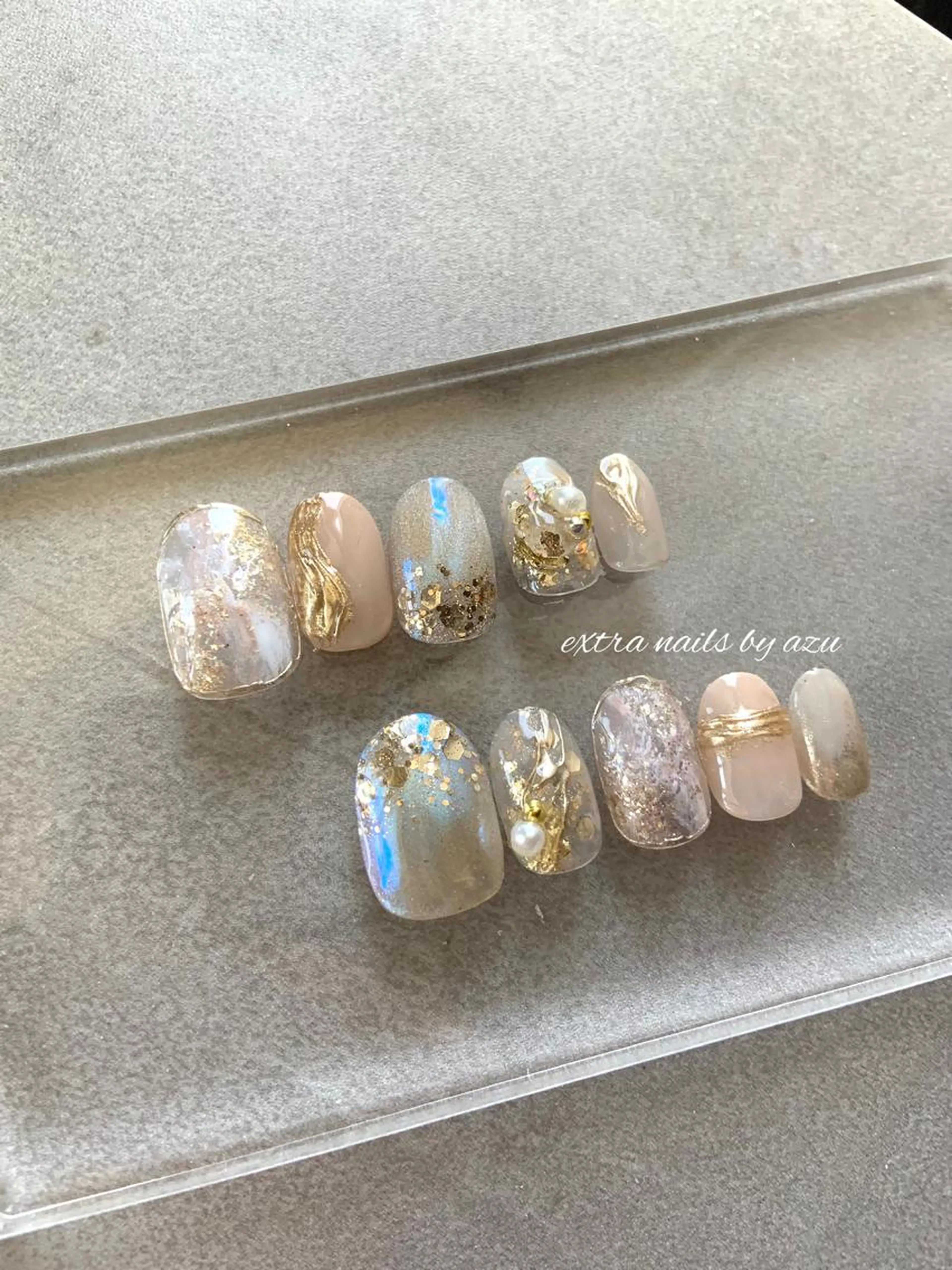 ネイルチップ　オーダー　成人式やブライダルにお勧め　年内オーダー12月20日まで！の写真