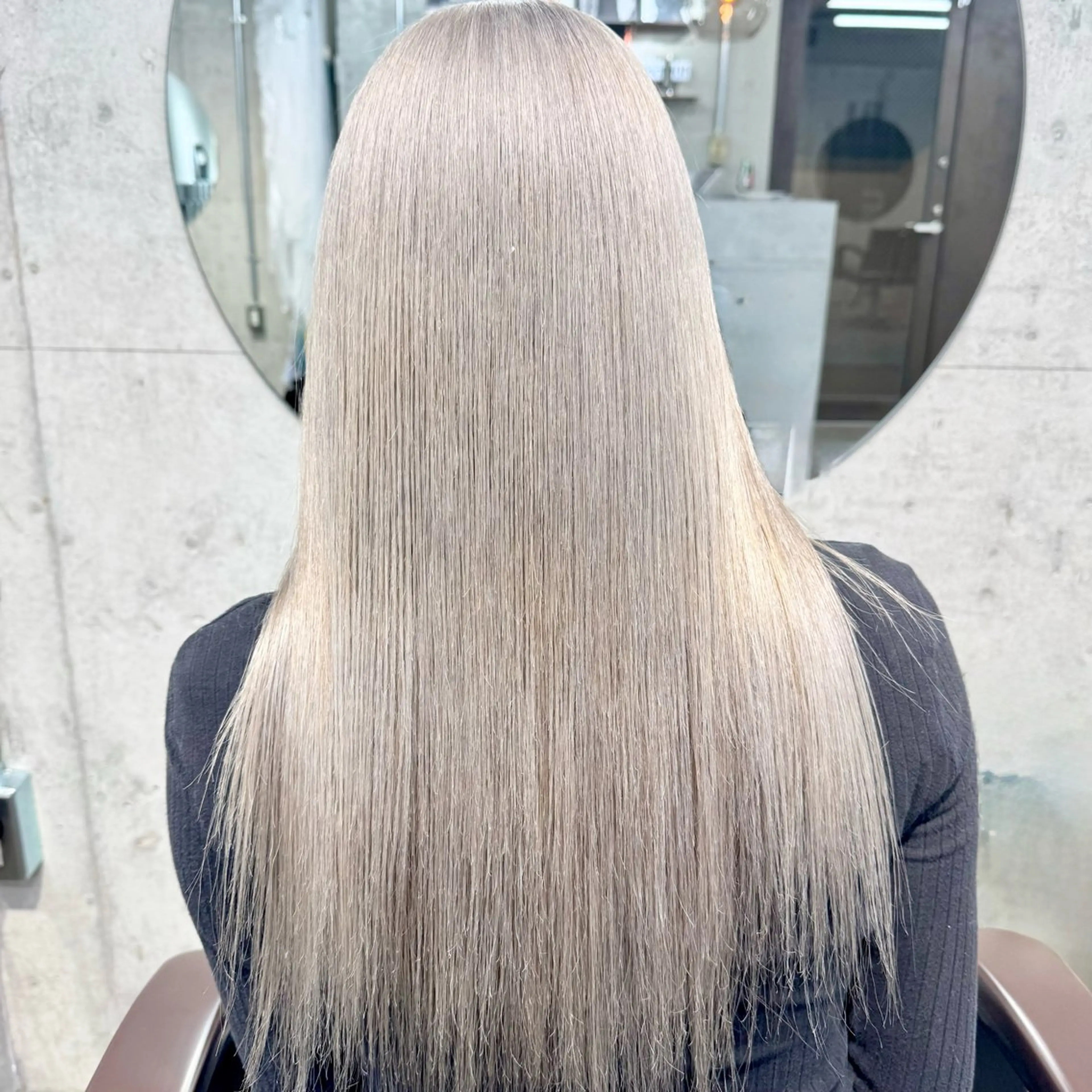 ロング カラー パーマ ヘアアレンジ メンズ キッズ ヘアカラー トリートメント ヘアセット ✨艶ハイトーン/ 💗モモ໒꒱のヘアスタイル