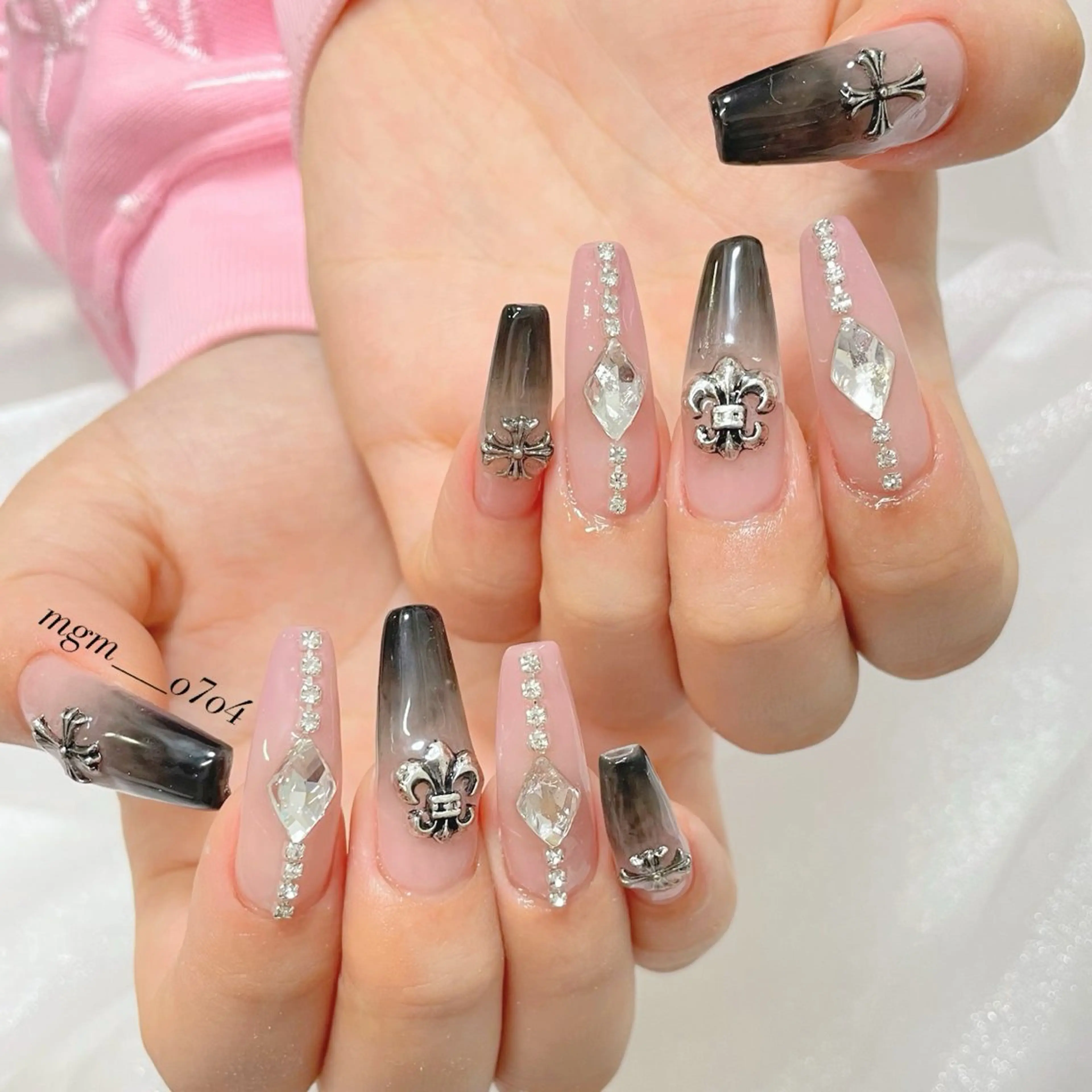 ネイル ハンドネイル ハンドケア MoON...❤︎ MeGuのネイルデザイン