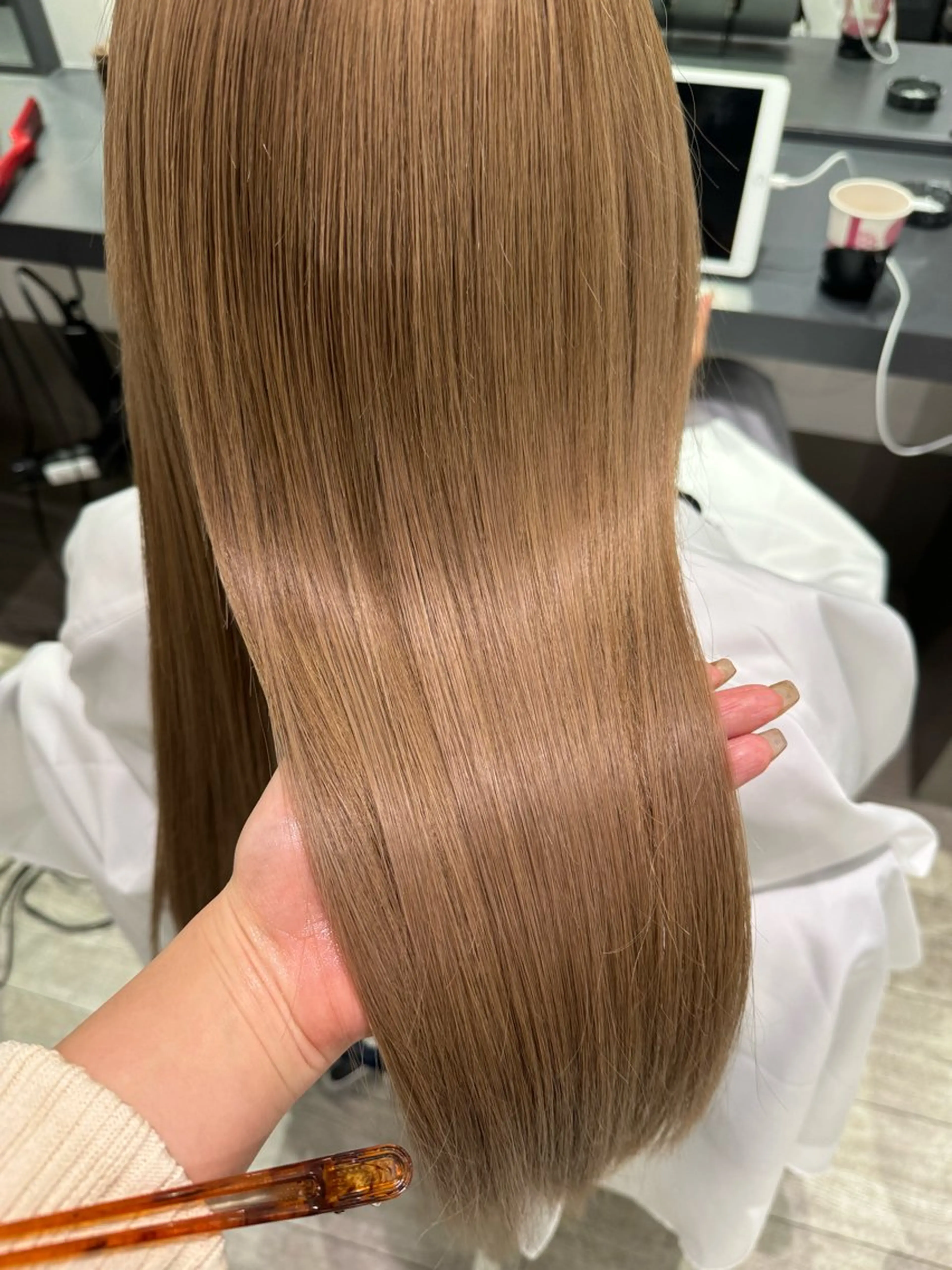 ロング カラー ヘアカラー トリートメント ハイトーン&髪質改善 &韓国エクステ🤎のヘアスタイル