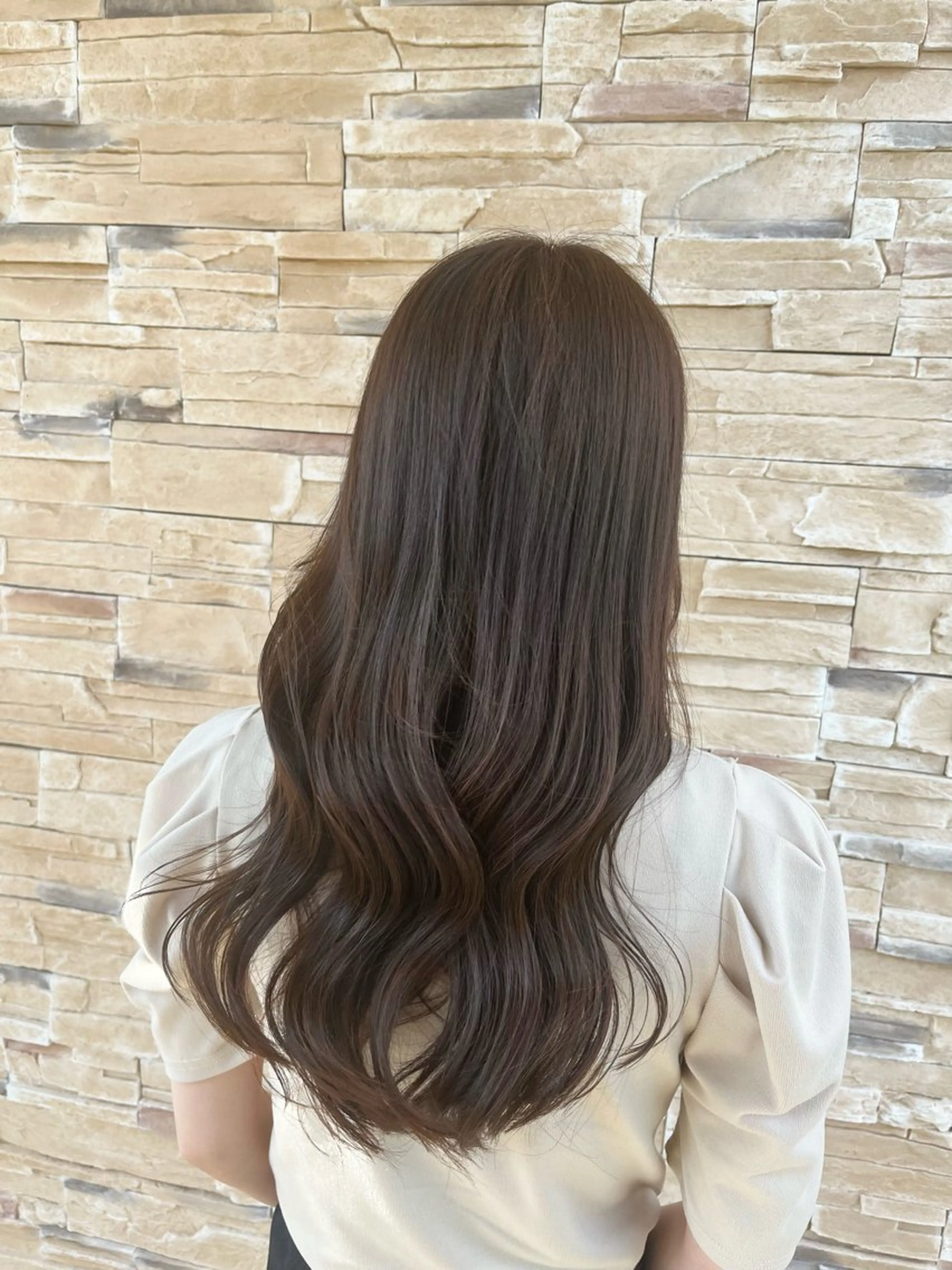 ロング カラー 諸岡 玲のヘアスタイル