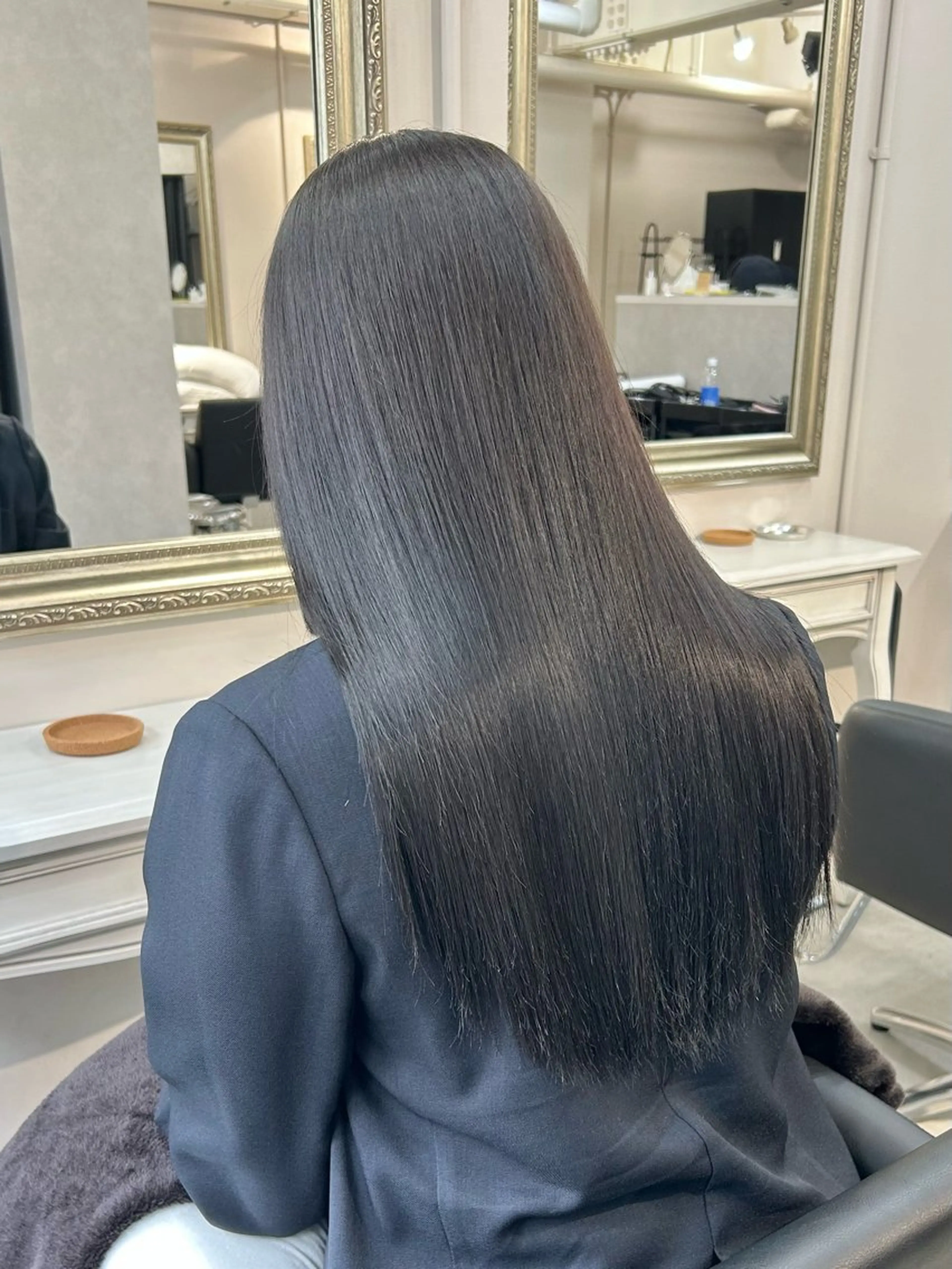 ロング カット 縮毛矯正 トリートメント ✨10000円以内で 叶う艶髪✨のヘアスタイル