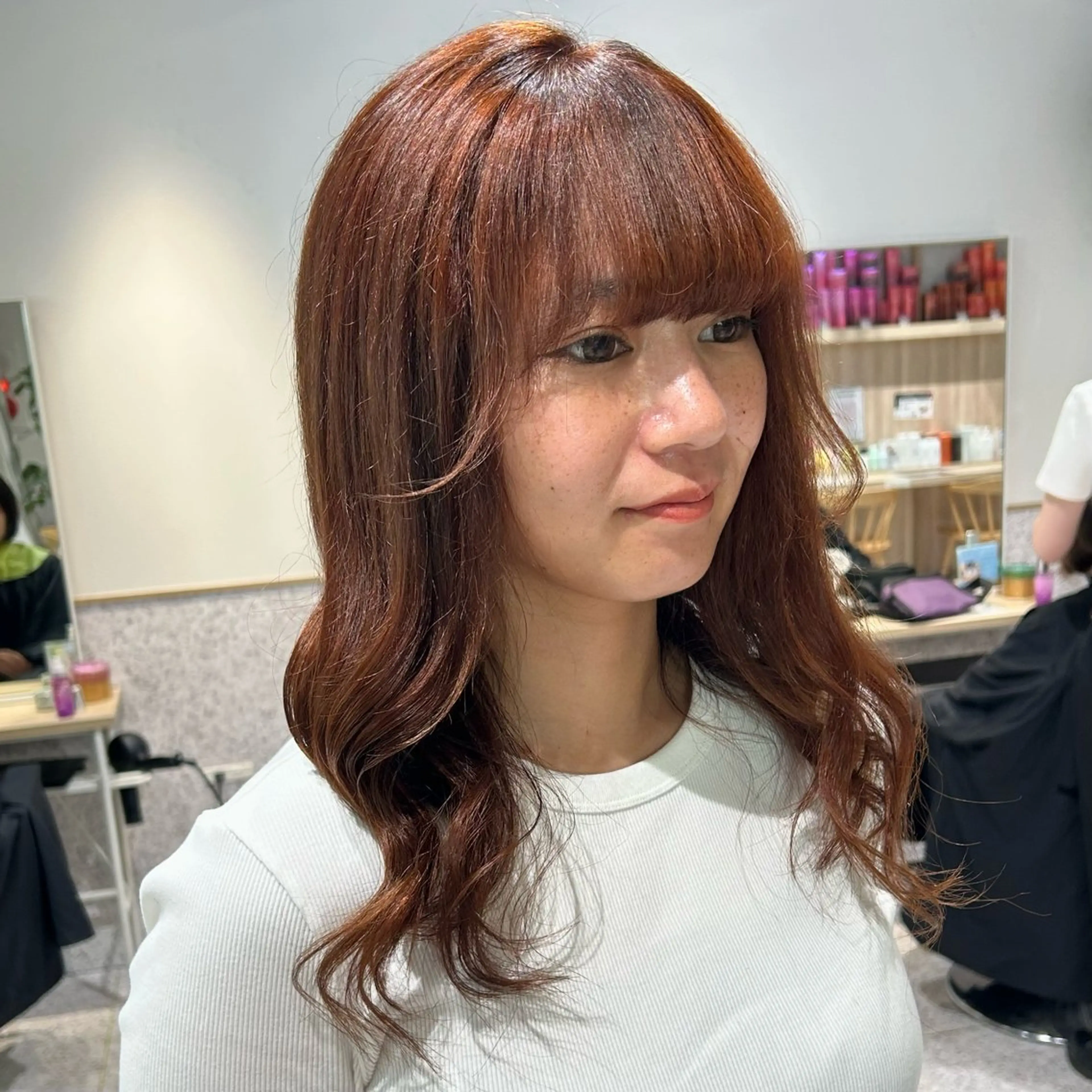 カラー ダブルカラー イヤリングカラー ハイトーンカラー インナーカラー 髪質改善 ヘアカラー ♡ハイトーン★ ネイル/しの♡のヘアスタイル