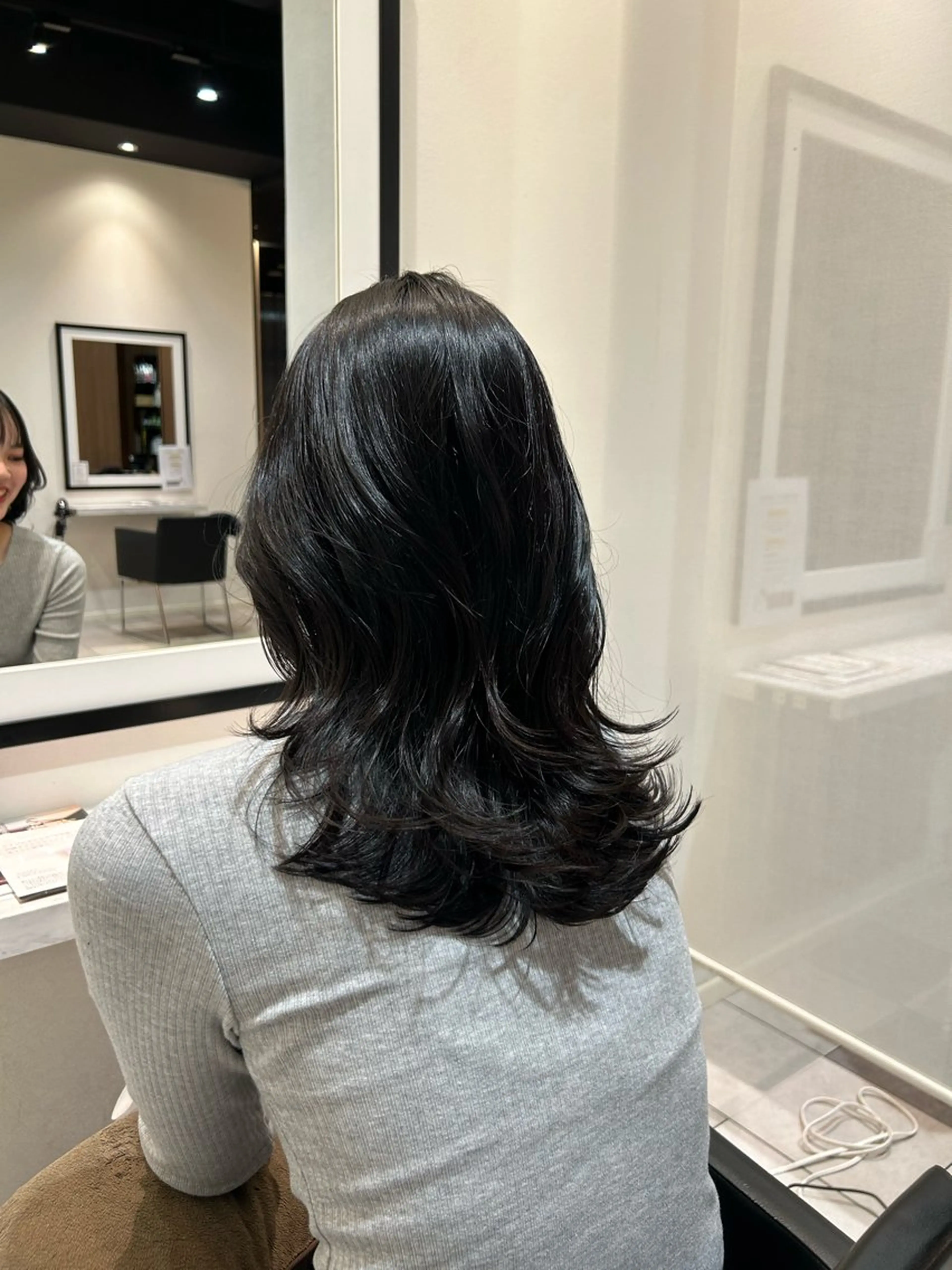 ミディアム カラー ミディアムレイヤー ボブ くびれヘア 髪質改善 レイヤーカット カット ヘアカラー トリートメント 美髪矯正/ 伊藤 更のヘアスタイル