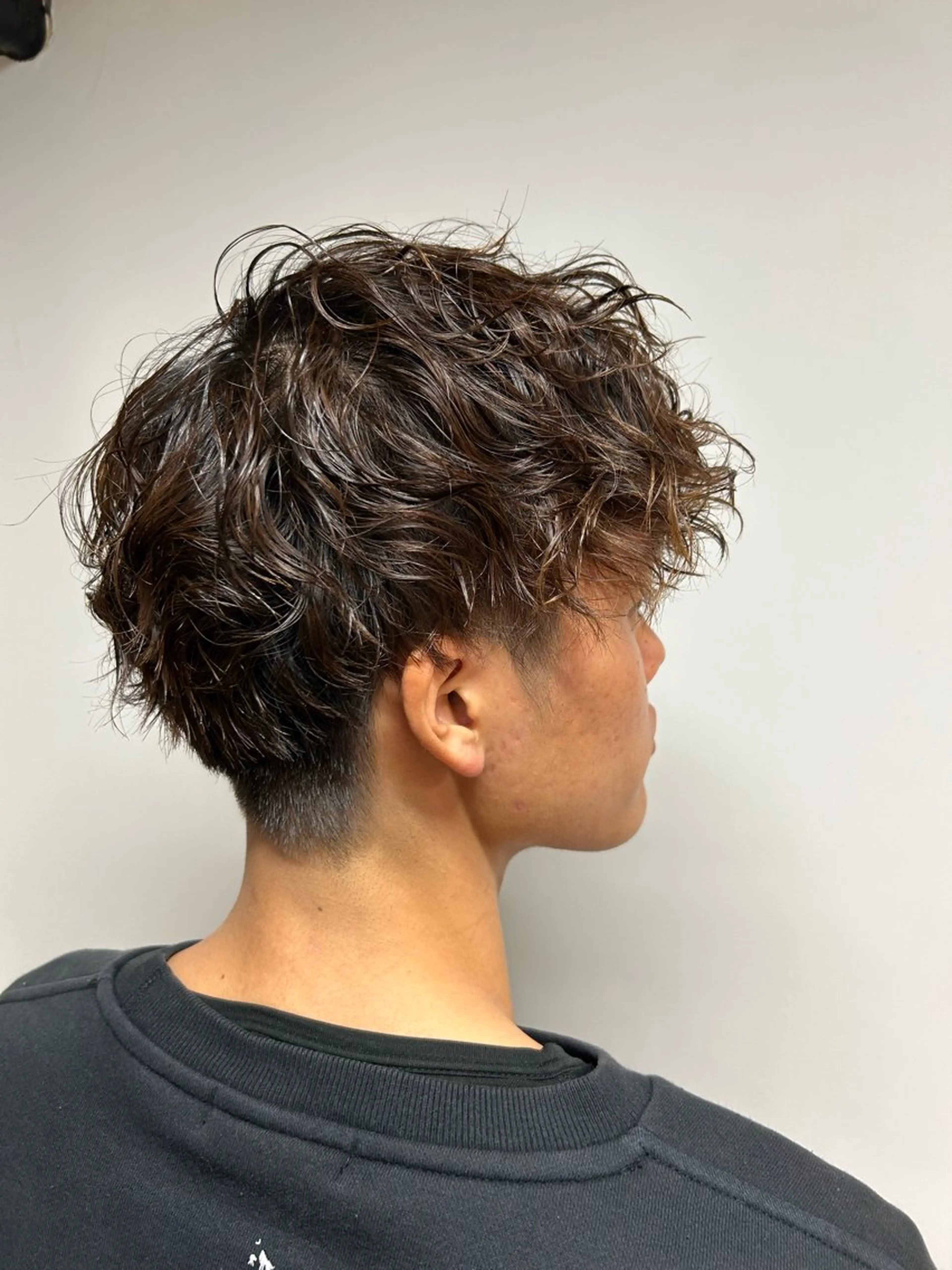 ショート パーマ メンズ 相澤 拳のヘアスタイル