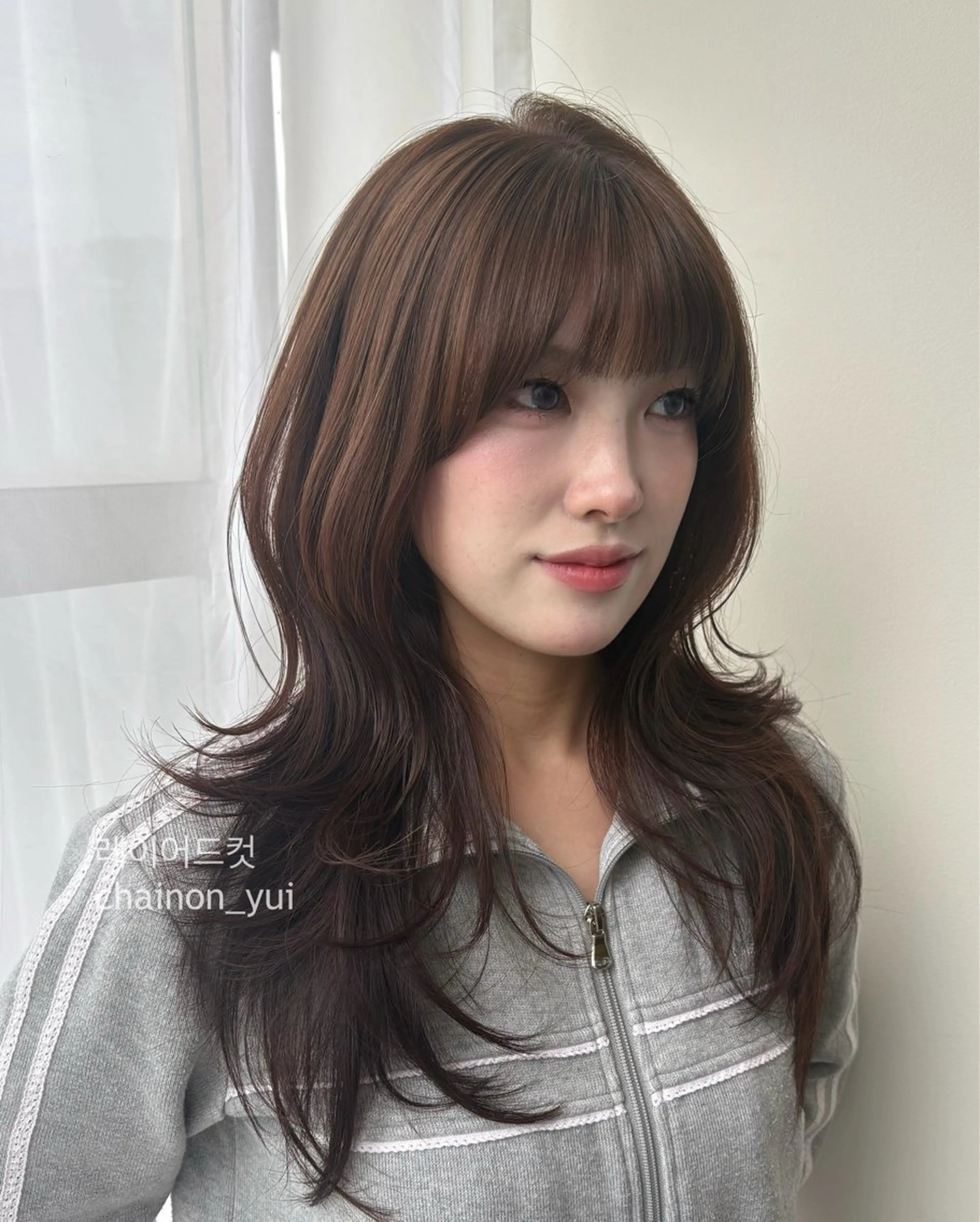 セミロング カット ヘアカラー YUI 武庫之荘美容室のヘアスタイル