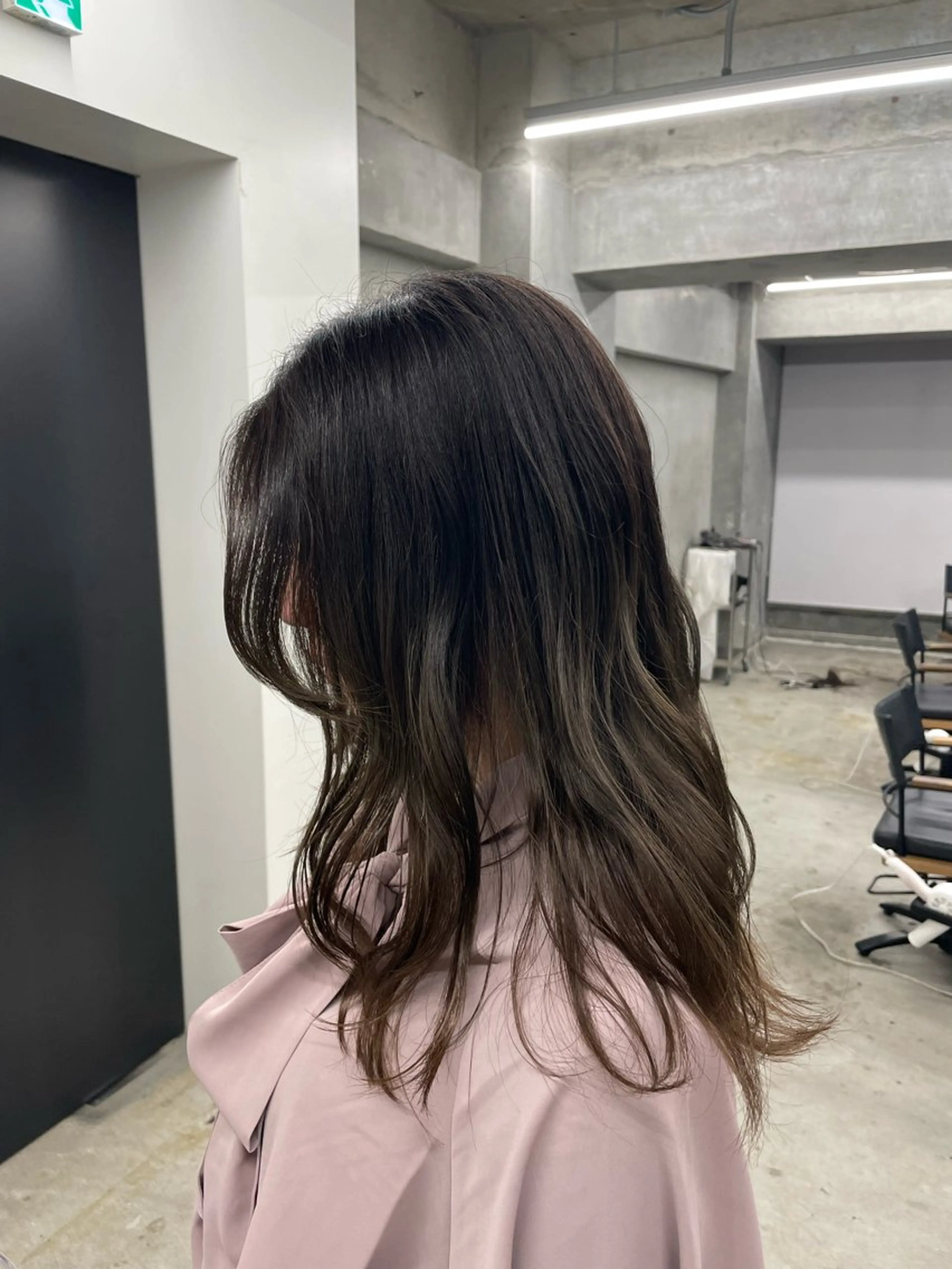 セミロング en:s【新潟万代】 🌈川瀬瑠那のヘアスタイル