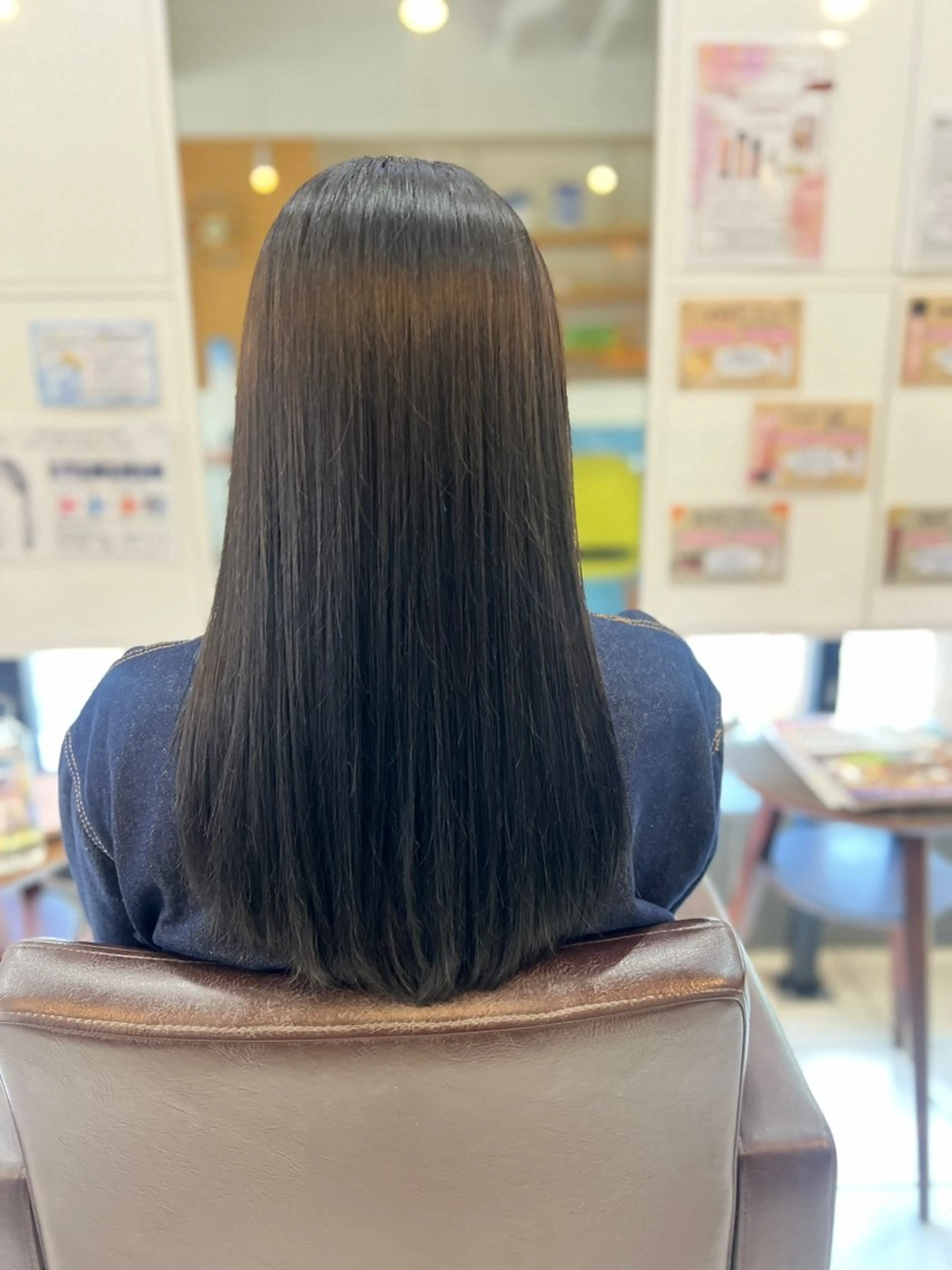 ヘアカラー＋ストレートパーマ(縮毛矯正)の写真