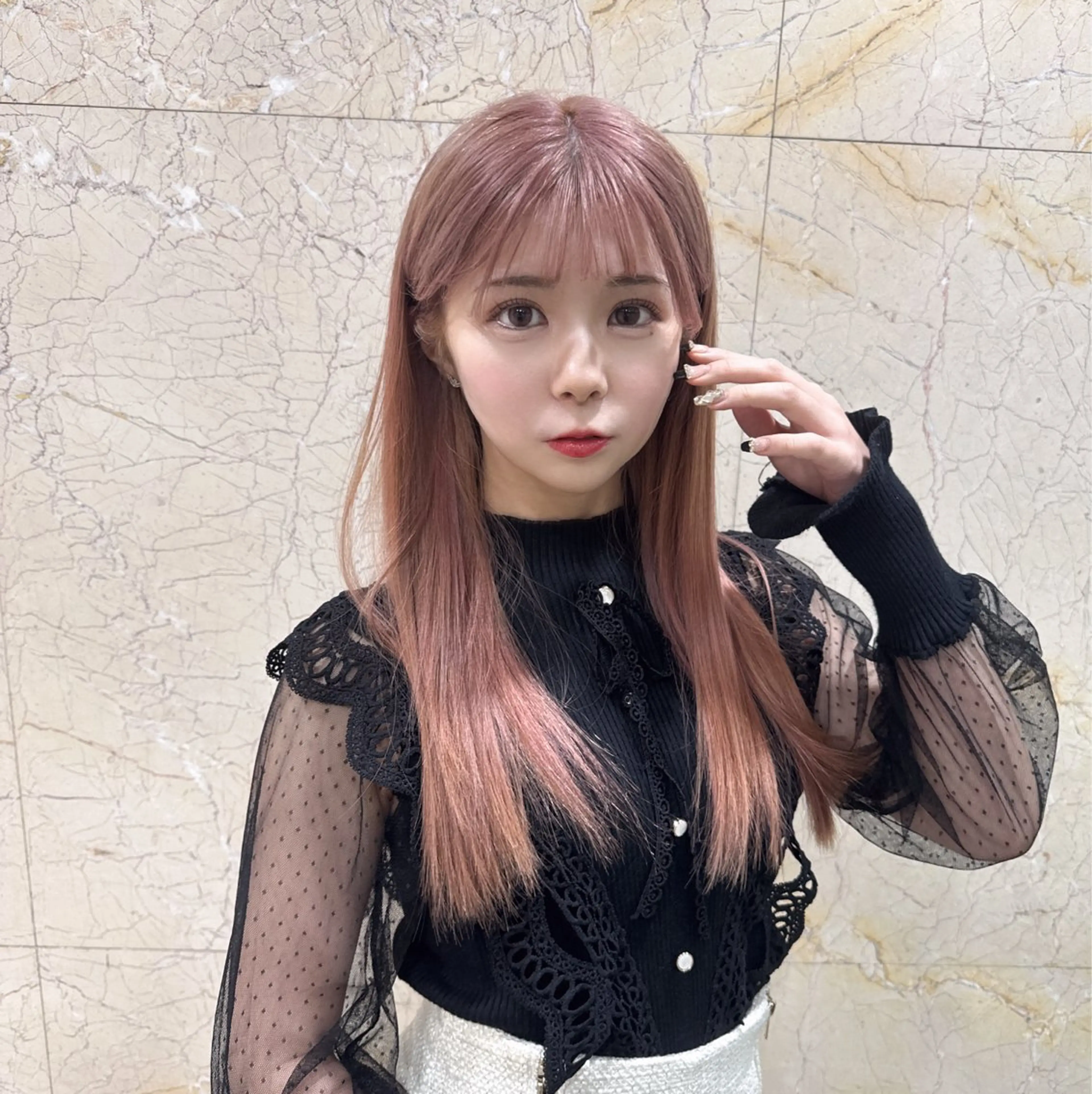 ミディアム ヘアカラー トリートメント サロウィン新宿三丁目East所属・💕冬モテ×上品色気 モテヘア💕山田航介のヘアスタイル