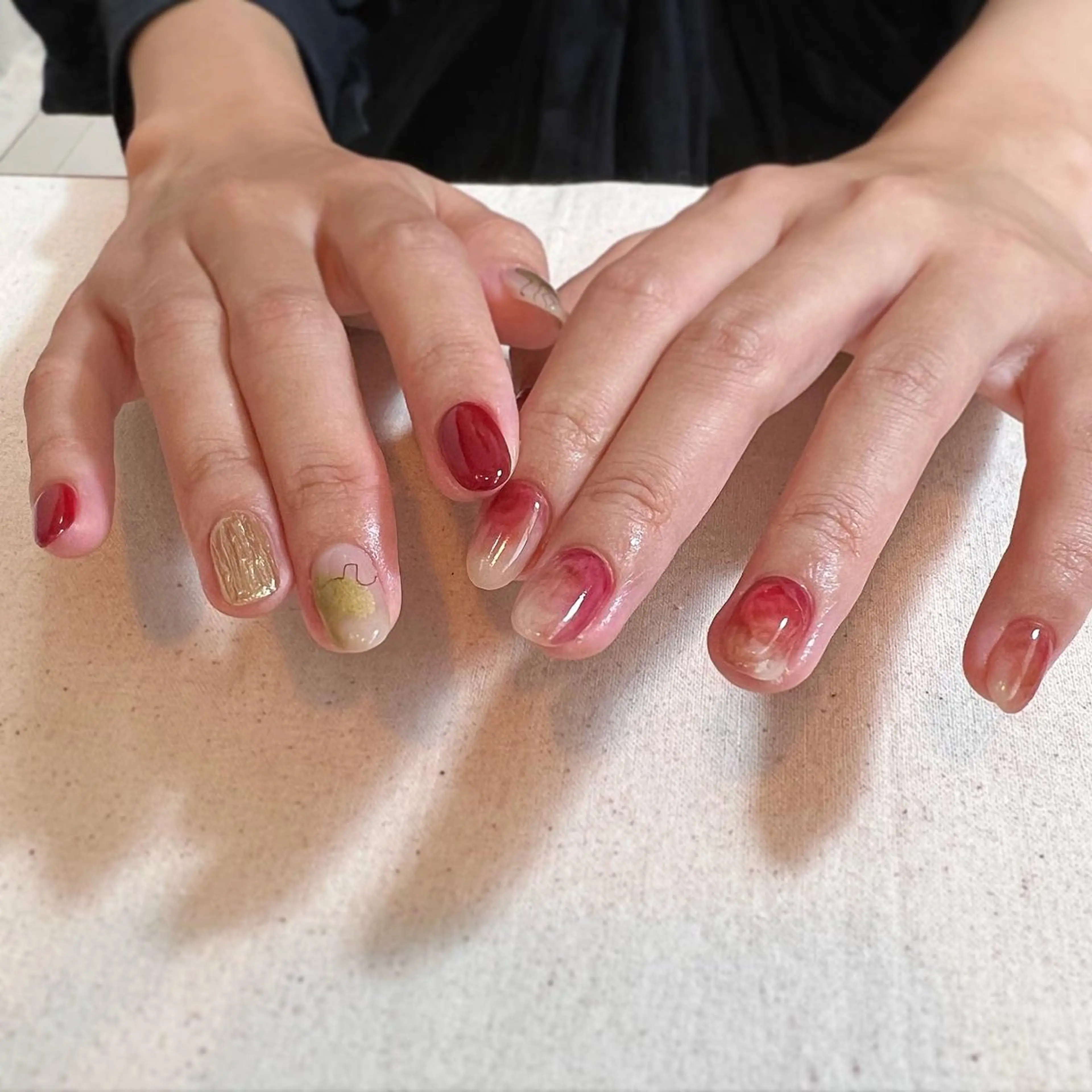 ネイル ボルドー ブラウン フットネイル pointillé .ayaのネイルデザイン