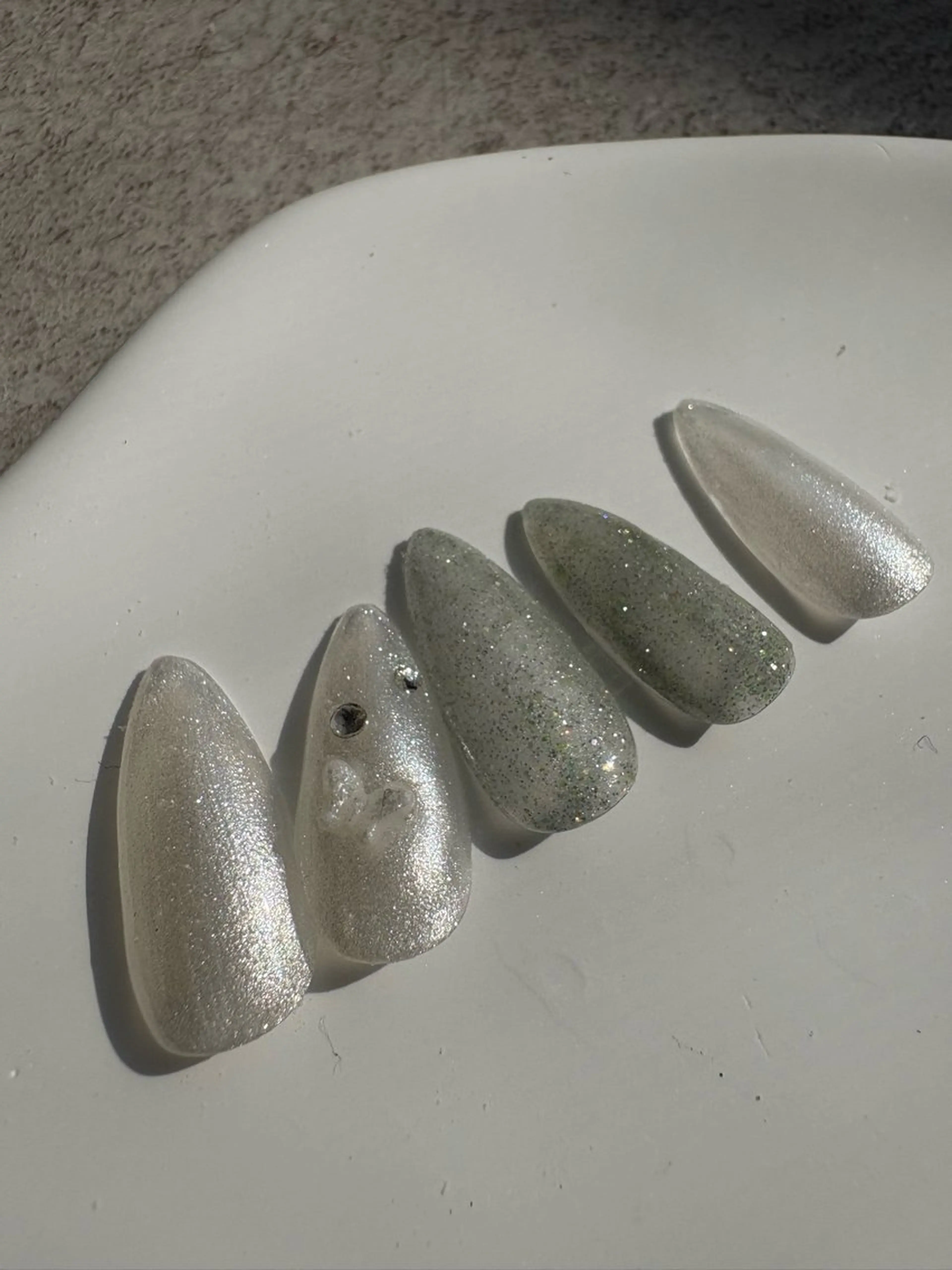 ネイル 黒須莉奈 IRYのネイルデザイン