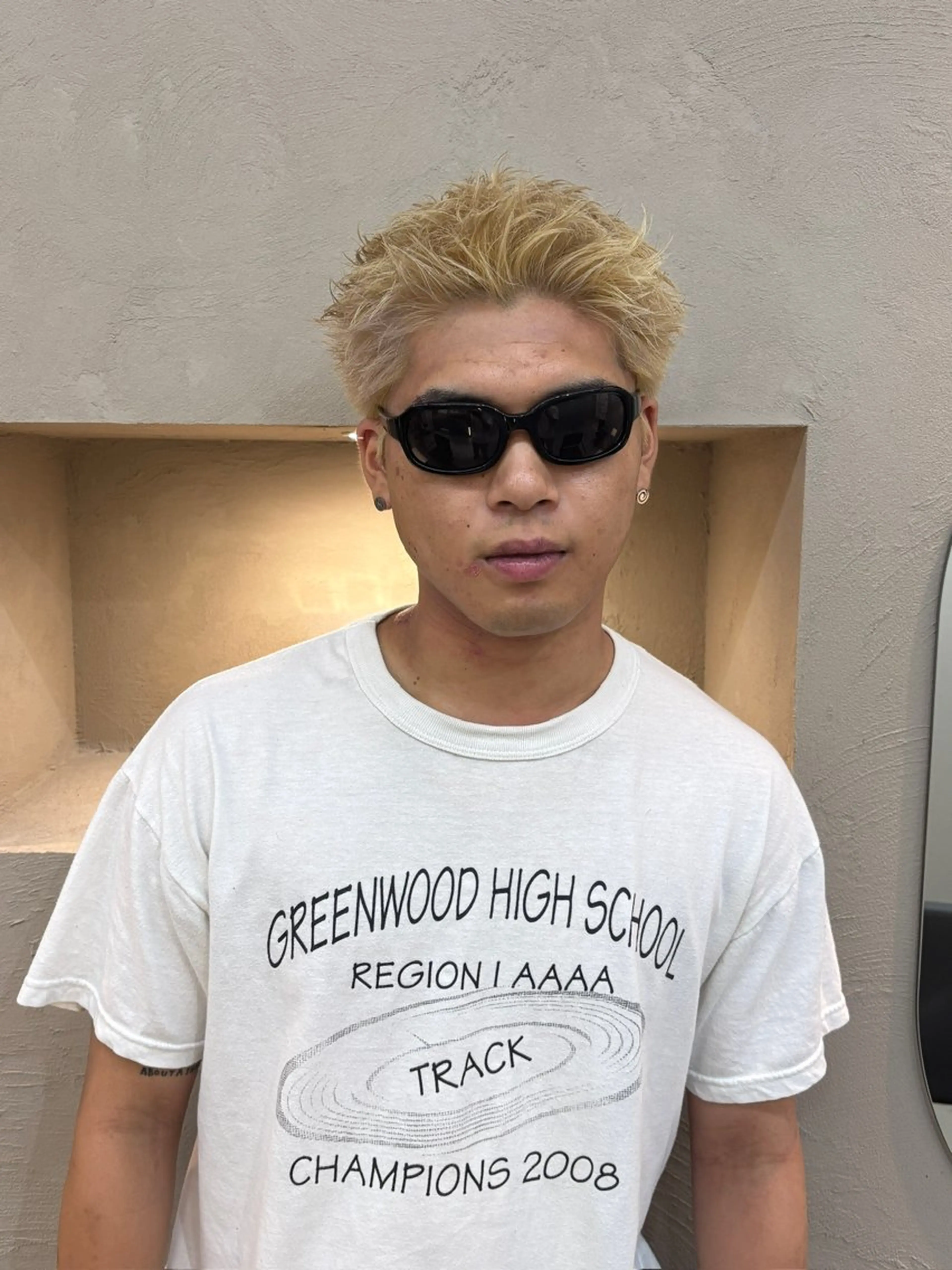 メンズカット+ブリーチカラーの写真