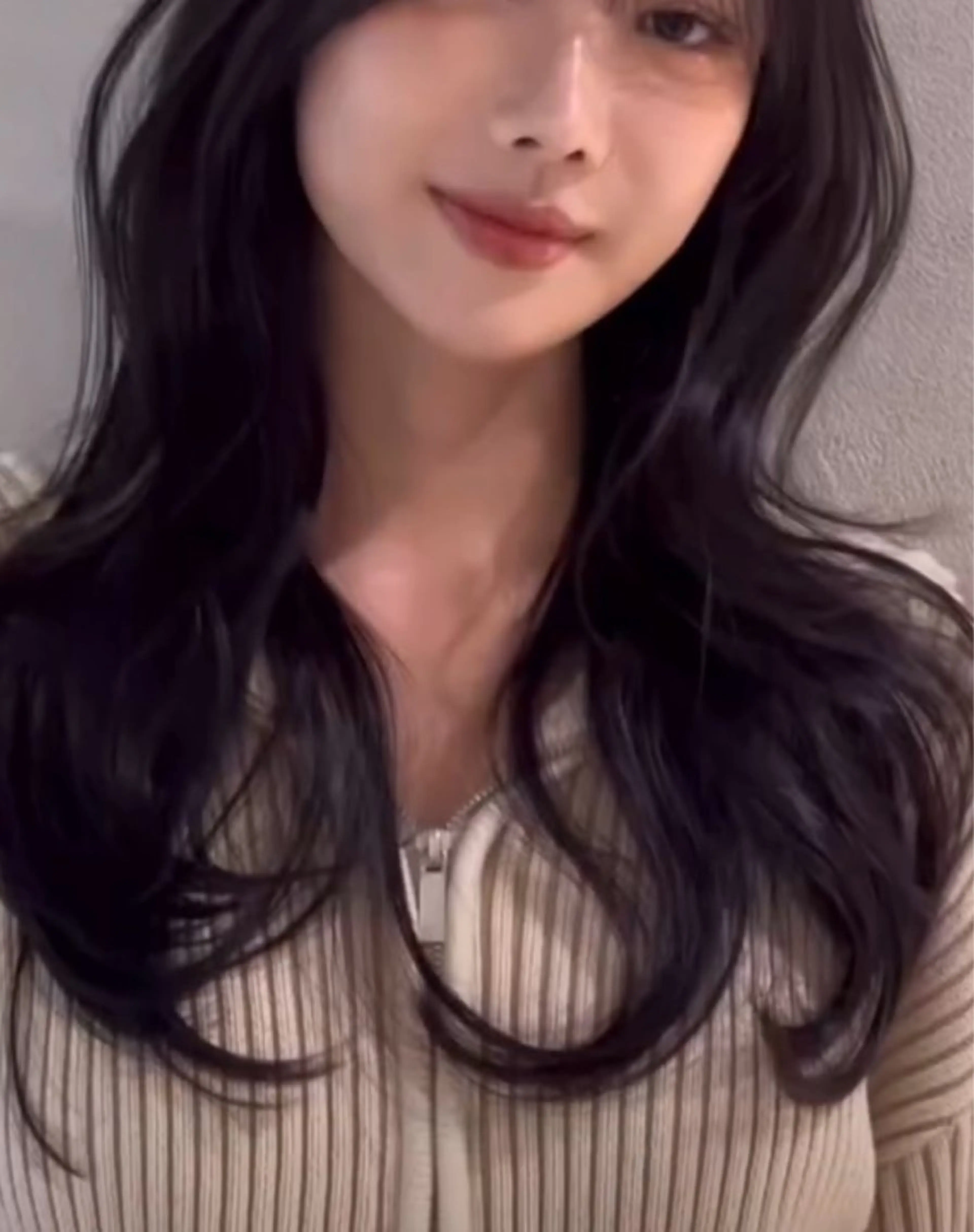 ロング 韓国風ヘア 韓国ナチュラル・ ベージュ/落合夏希のヘアスタイル