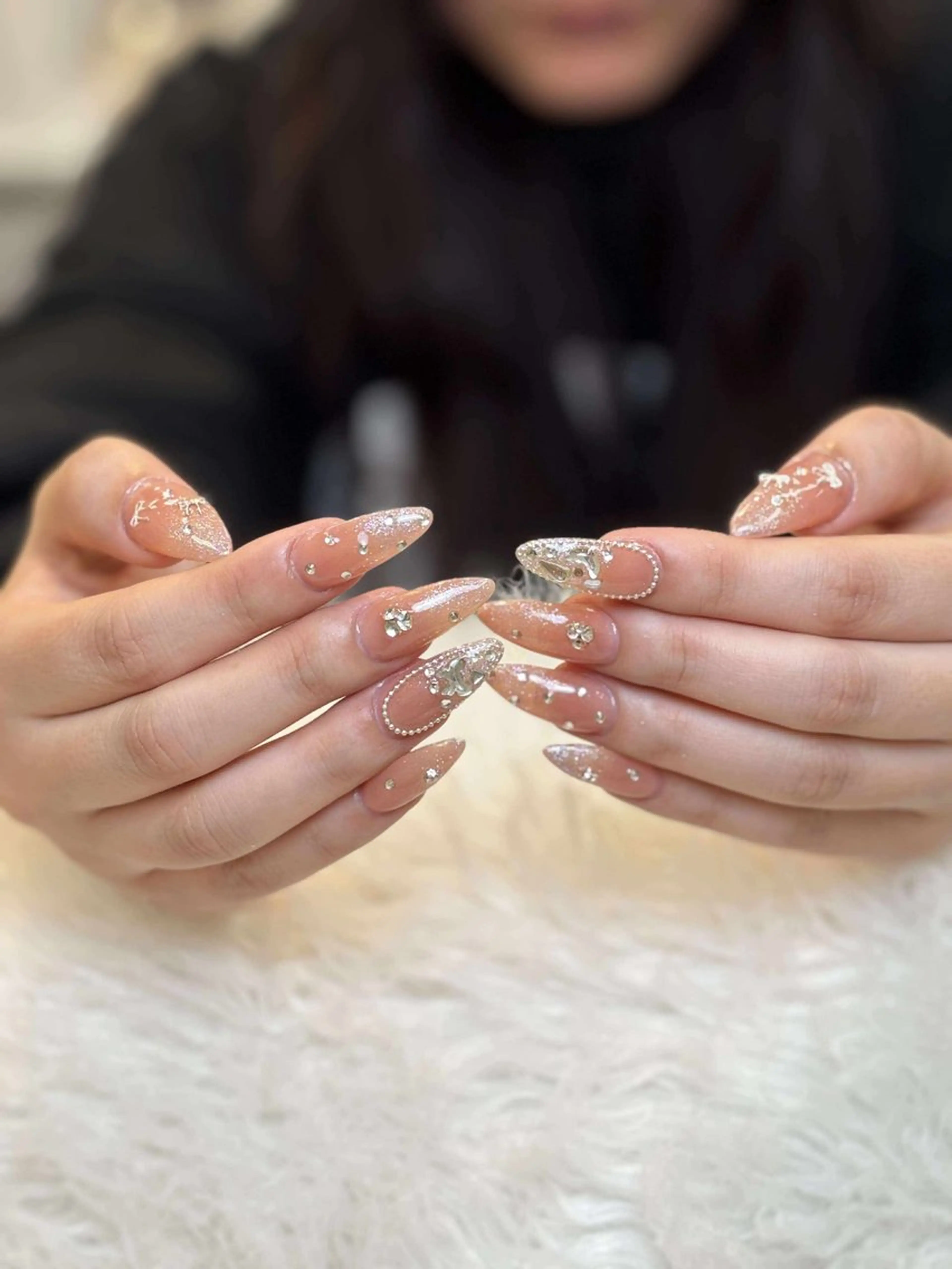 ネイル チークネイル ハート ホログラムネイル ミラーネイル ニュアンスネイル ハンドネイル Nie Nail Shinokuboのネイルデザイン