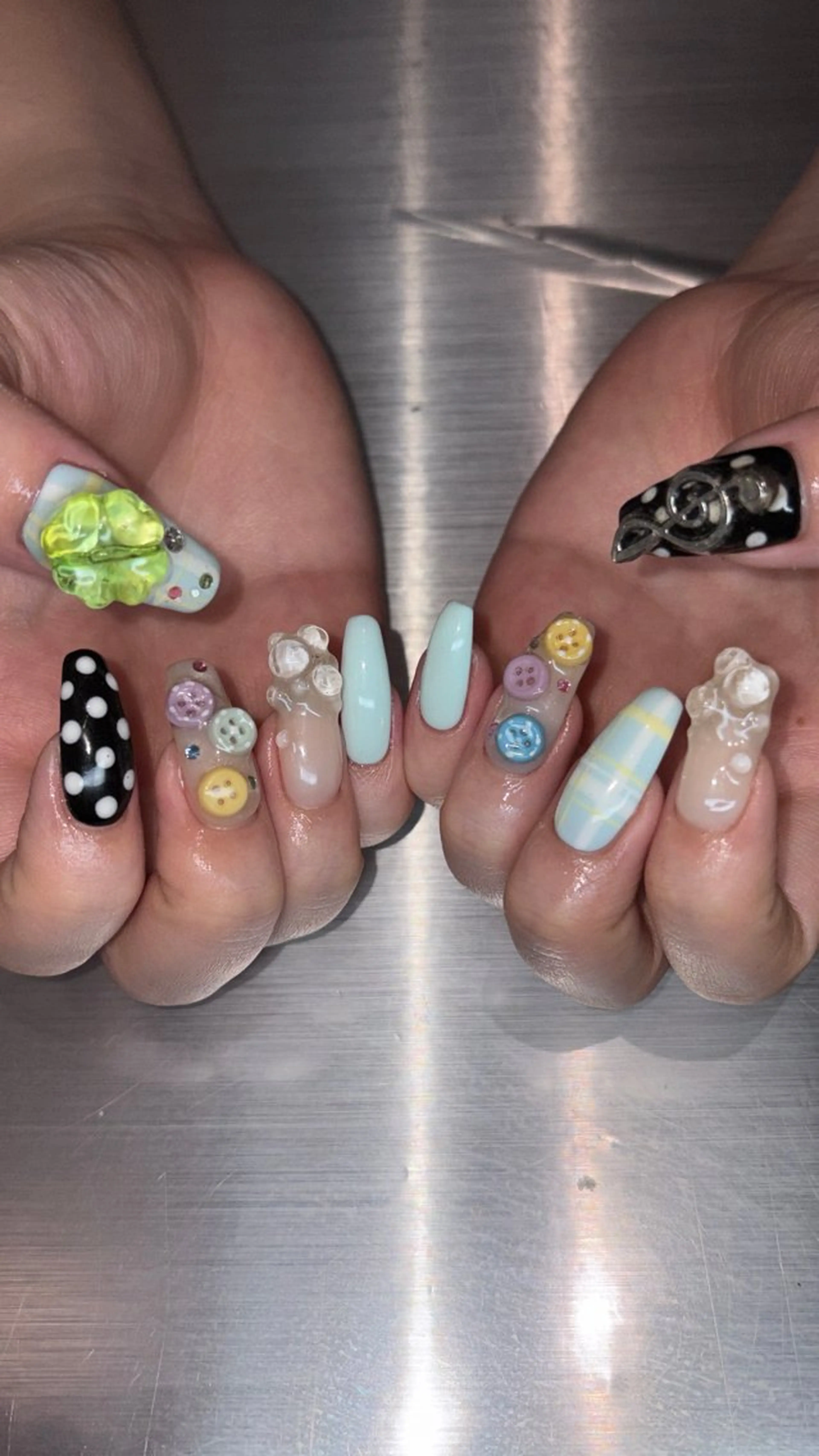 ネイル 👽個性派ネイル🎀 komachiのマツエク・マツパデザイン