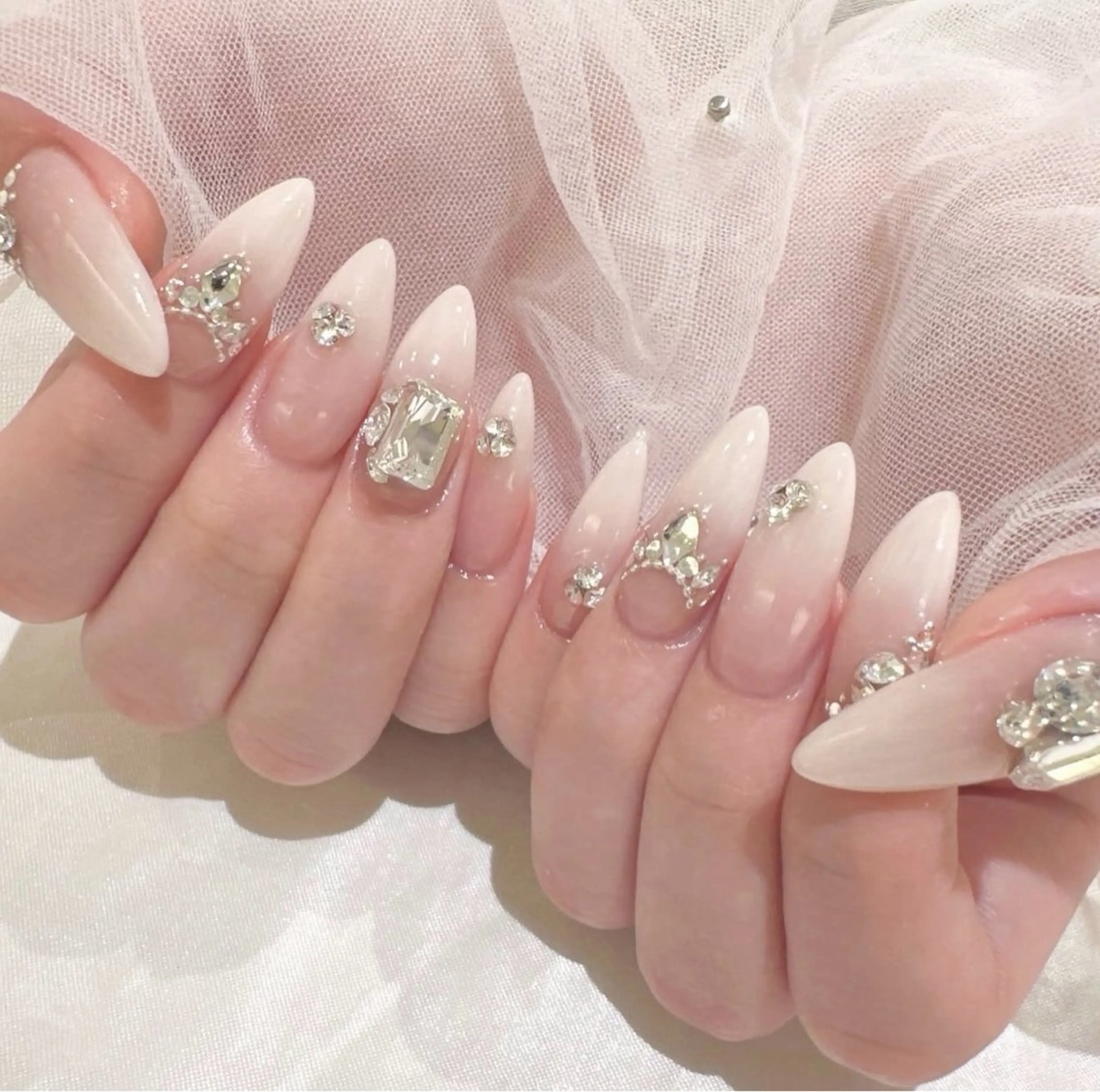 ネイル ジェルネイル グラデーション ロングネイル 持ち込み スカルプネイル ハンドネイル MIYU nail リナのネイルデザイン
