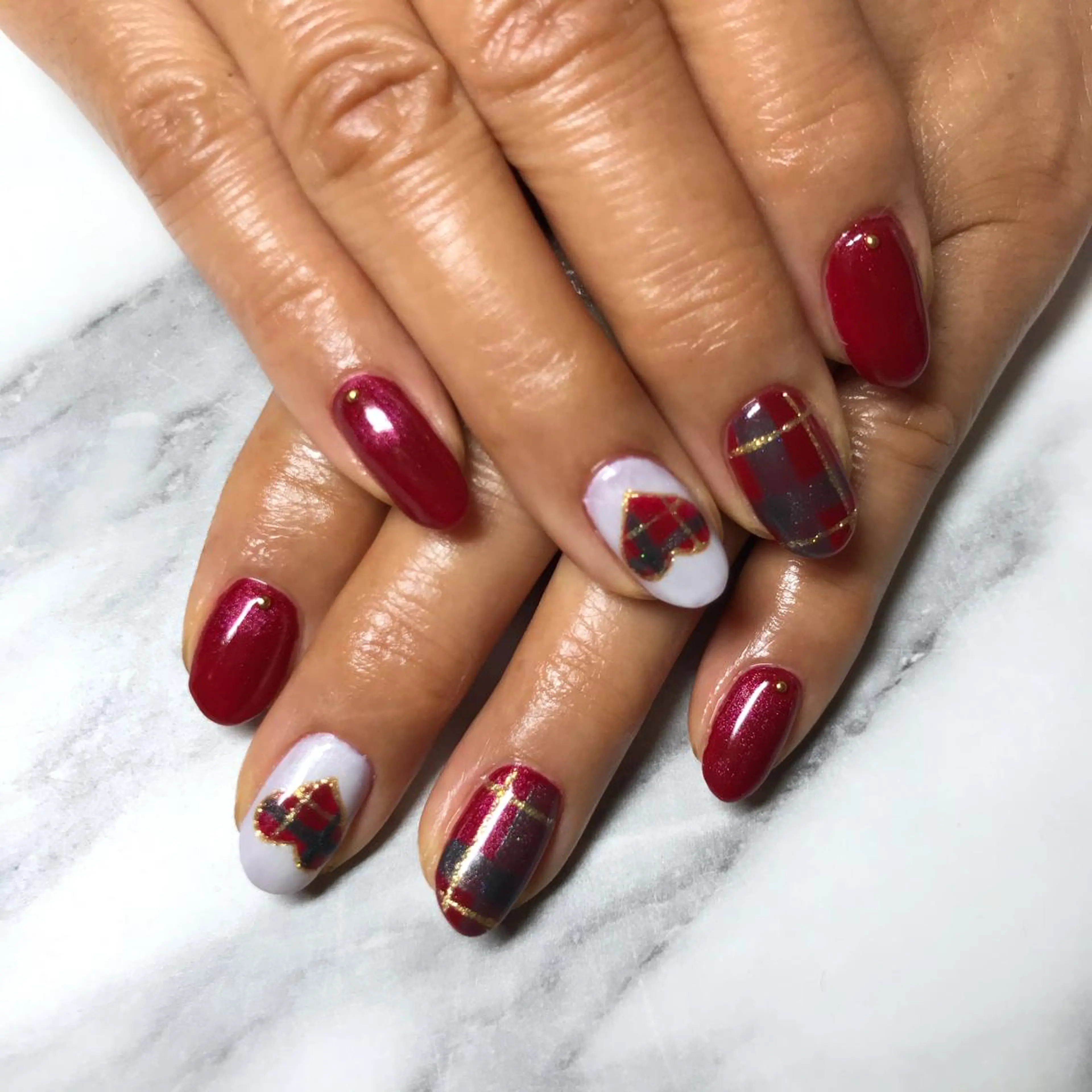 ネイル 赤色 joia✨ ayakoの眉毛・アイブロウイメージ