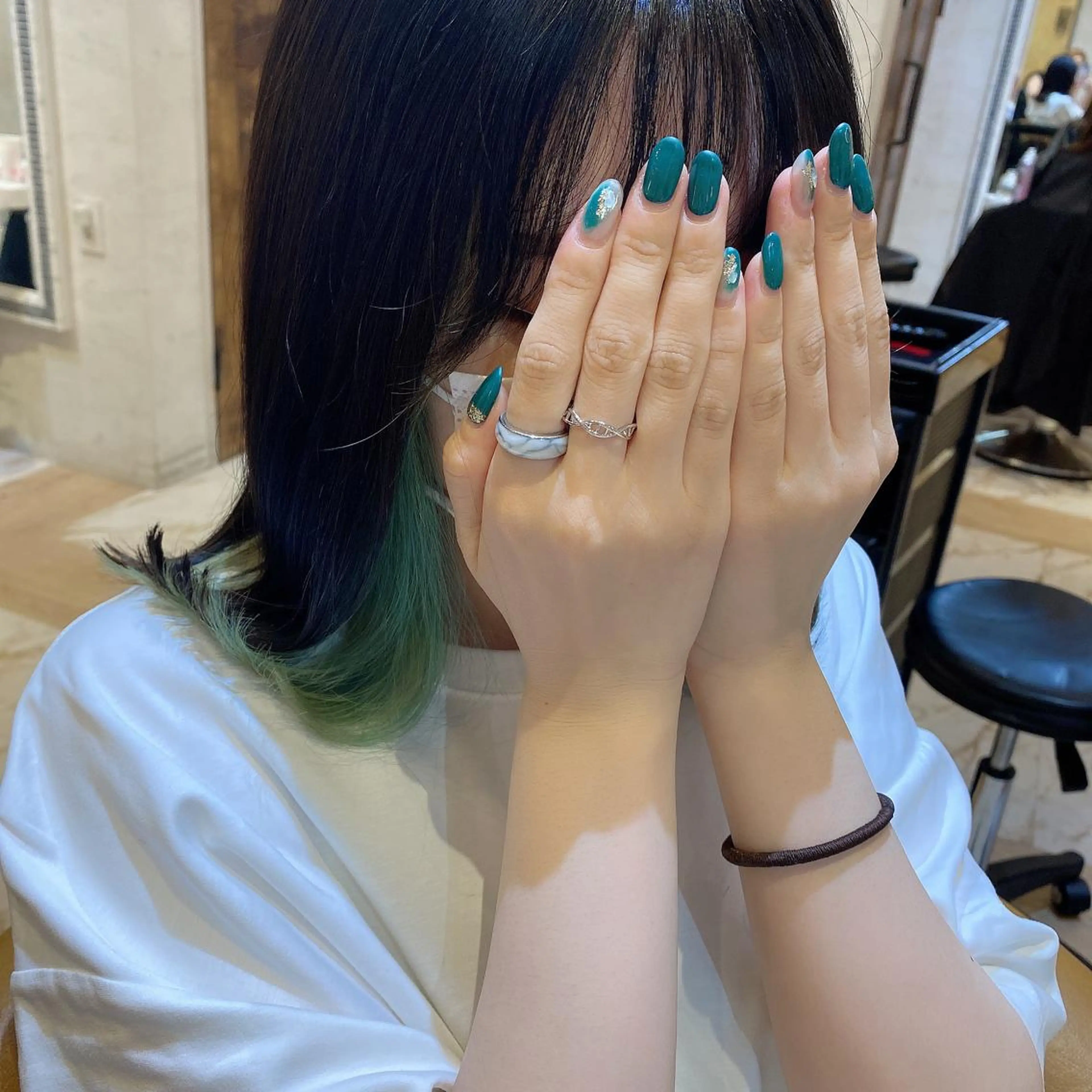 ミディアム カット ヘアカラー 代表山口ひな 髪質改善のプロのヘアスタイル