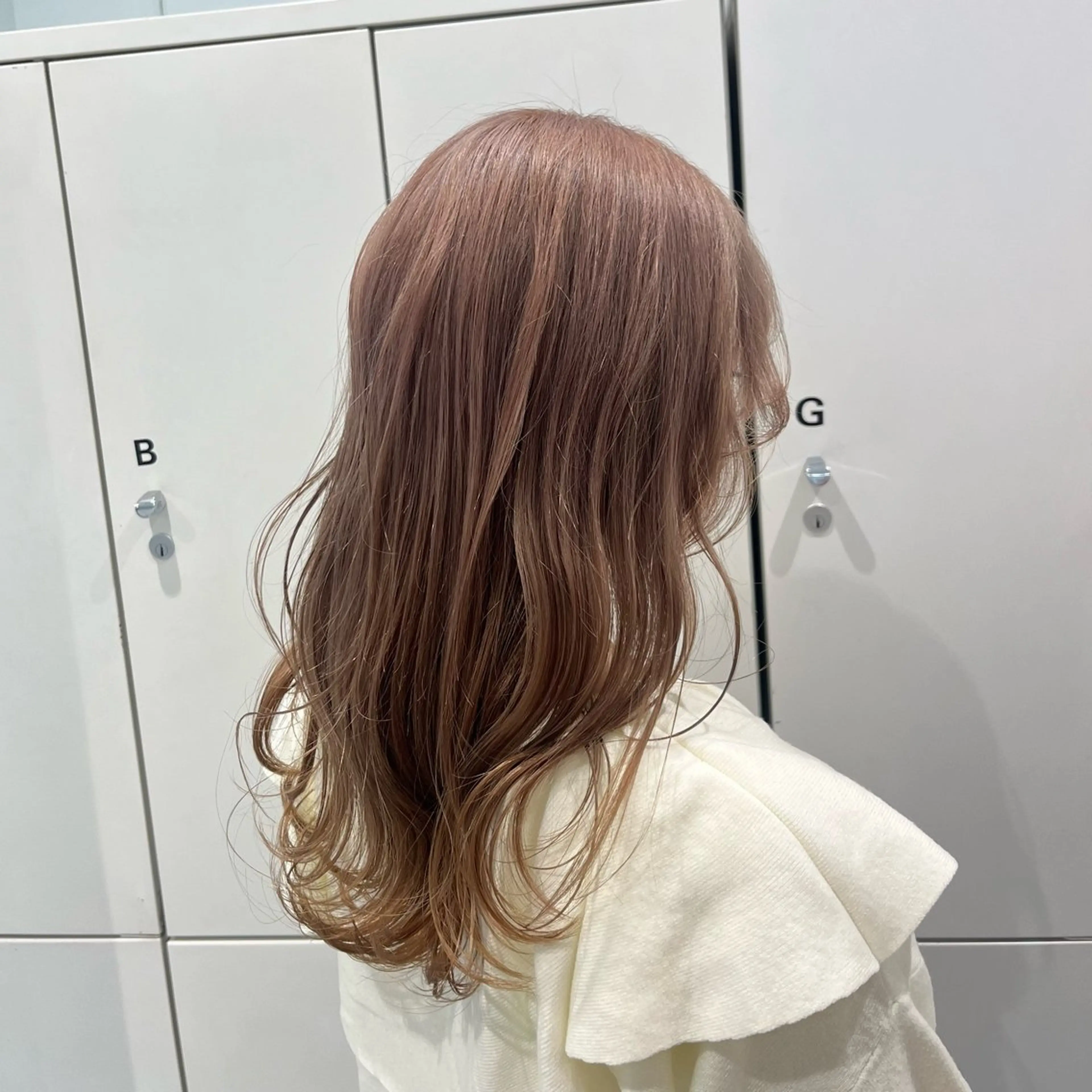 【U24限定🌷】🫧ケアブリーチ込ダブルカラー+保湿トリートメント🫧※備考欄のご確認必ずお願い致しますの写真