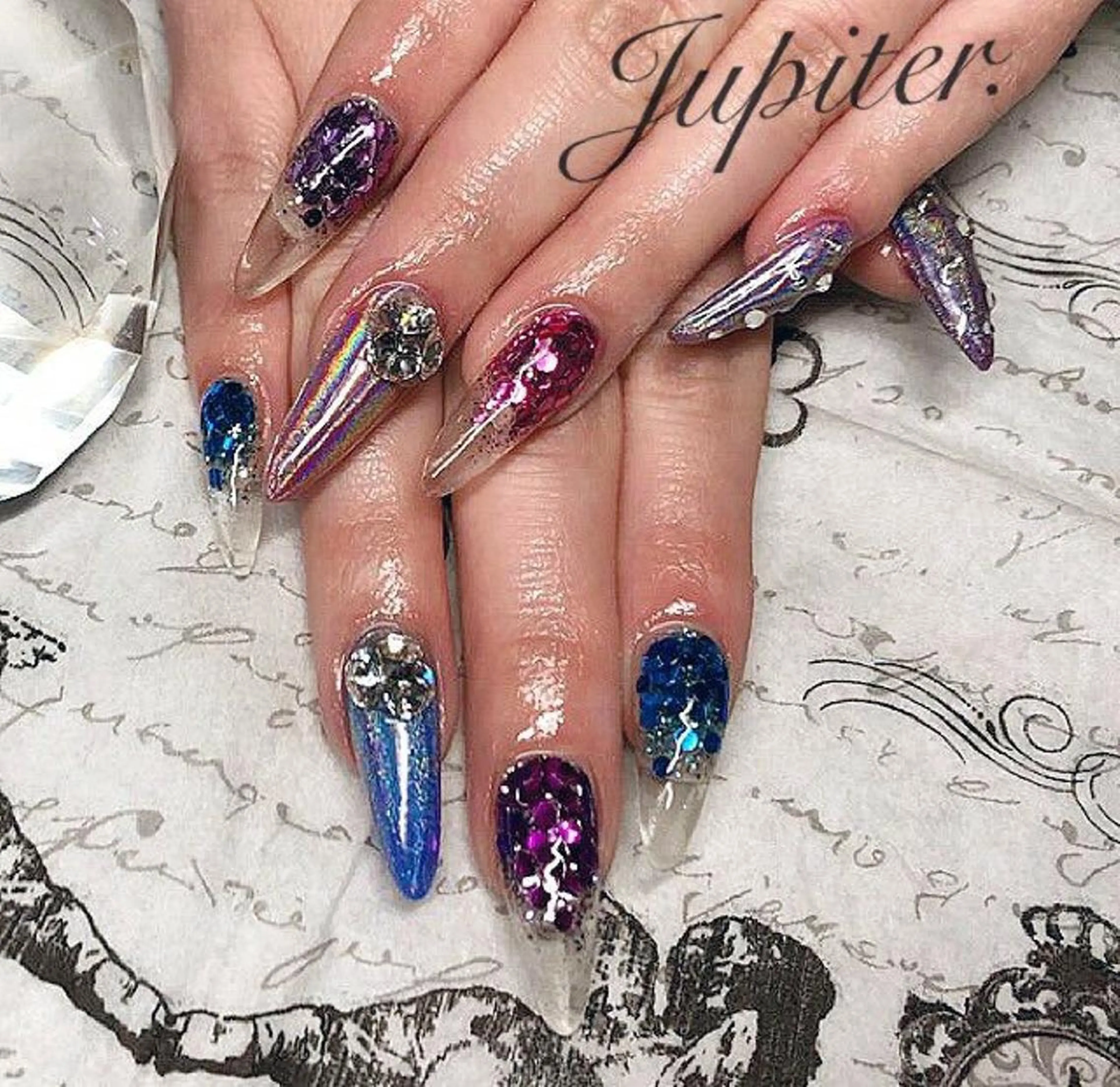 ネイル スカルプネイル ストーンネイル PrivateSalon Jupiter所属・Jupiter .のネイルデザイン