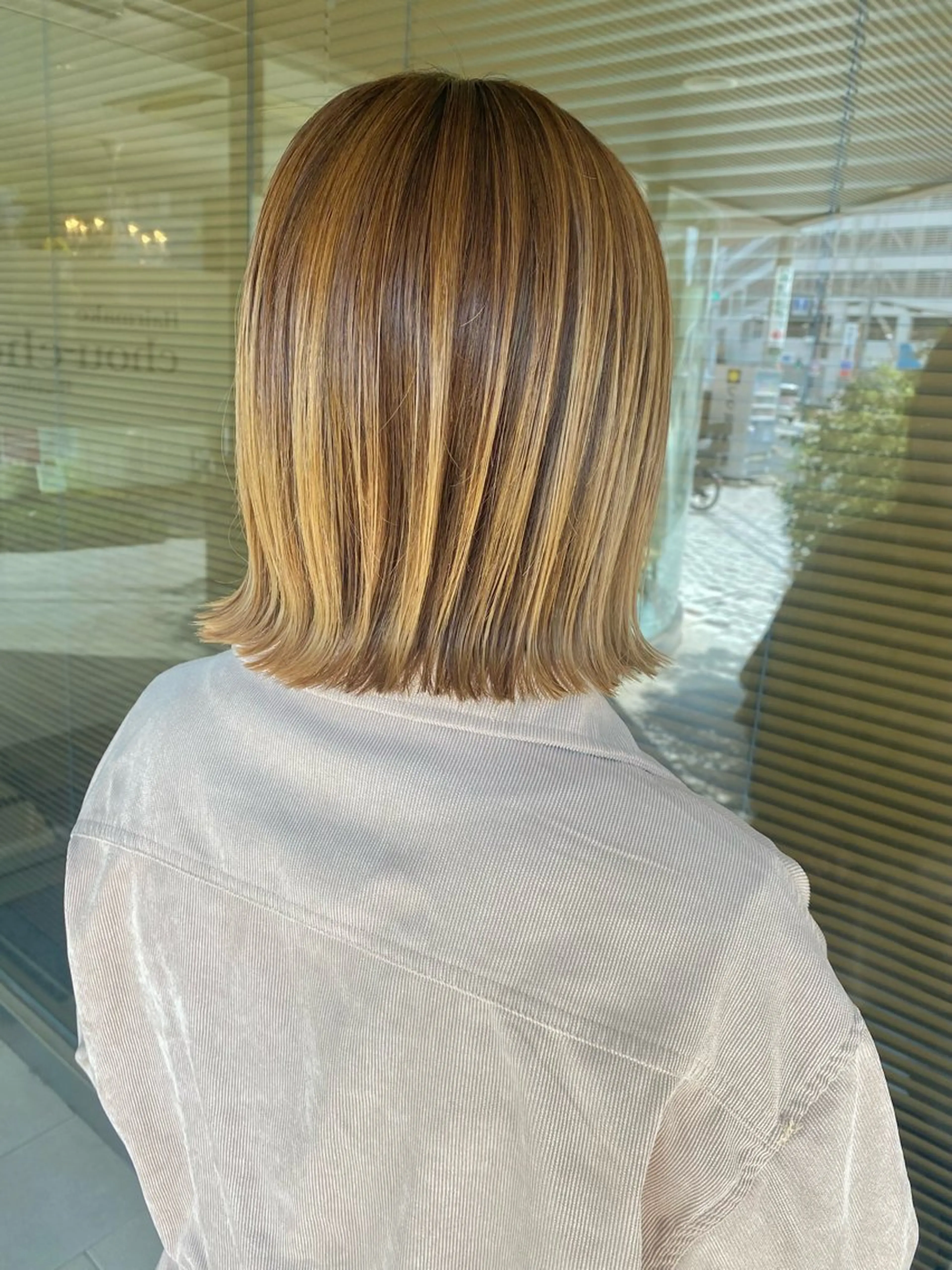 ショート 切りっぱなしボブ ボブ ショートヘア 外ハネヘア ef西大寺所属・Koyo  ボブ / レイヤースタイルのヘアスタイル