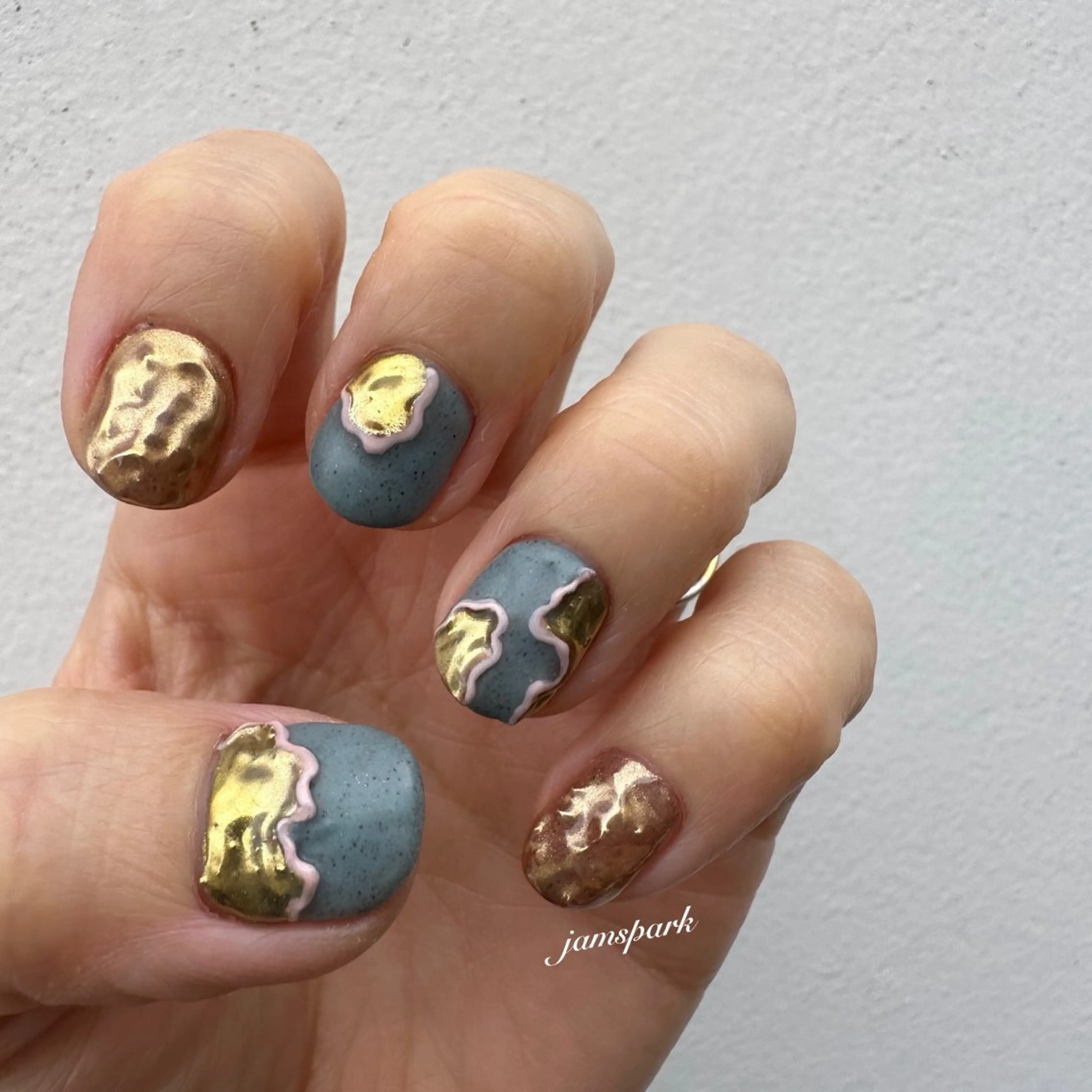 ネイル マットネイル ミラーネイル ニュアンスネイル ハンドネイル jamspark ✨のネイルデザイン