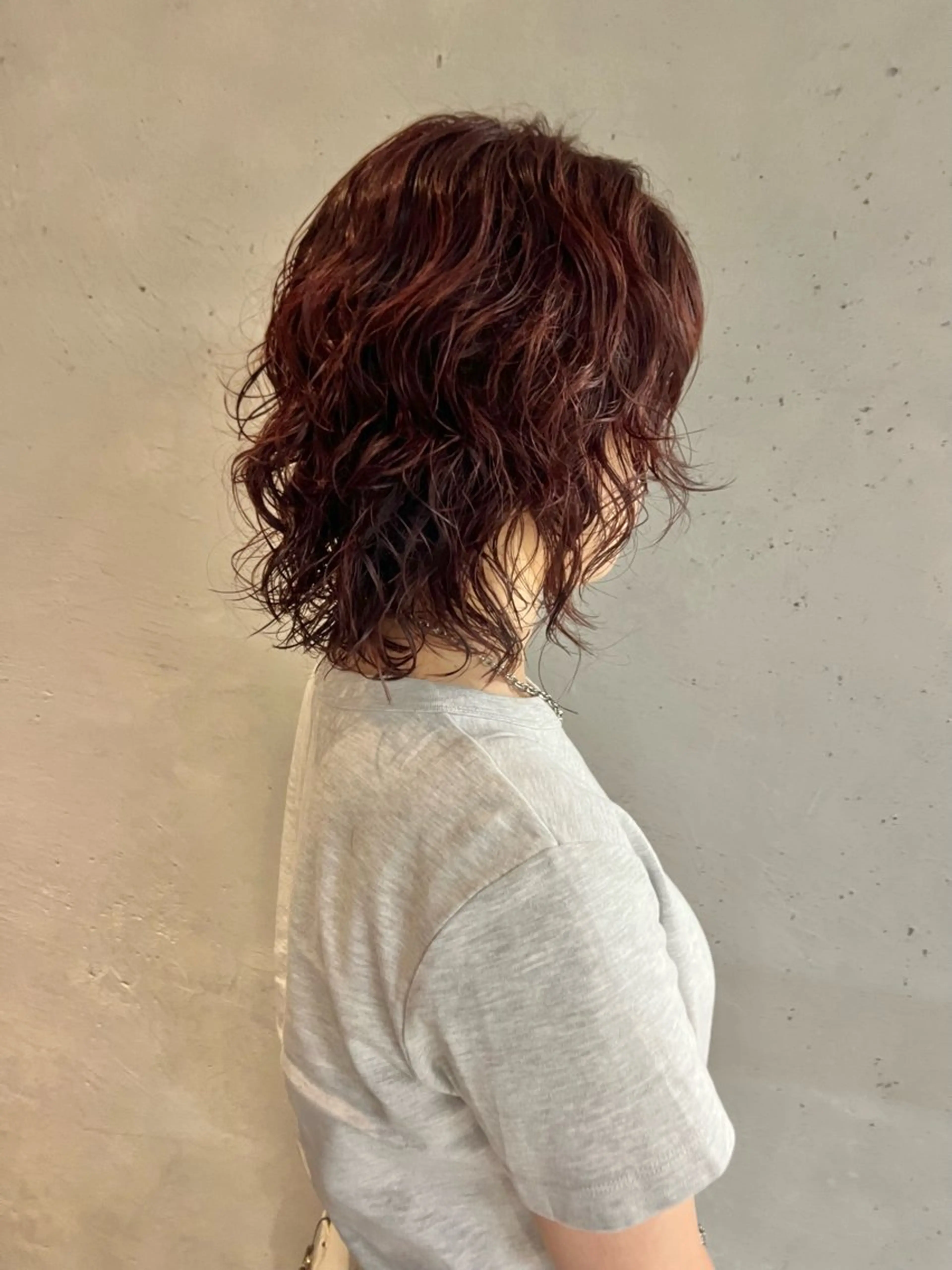 ミディアム カット ヘアカラー トリートメント ウルフレイヤーカット /チヒロのヘアスタイル