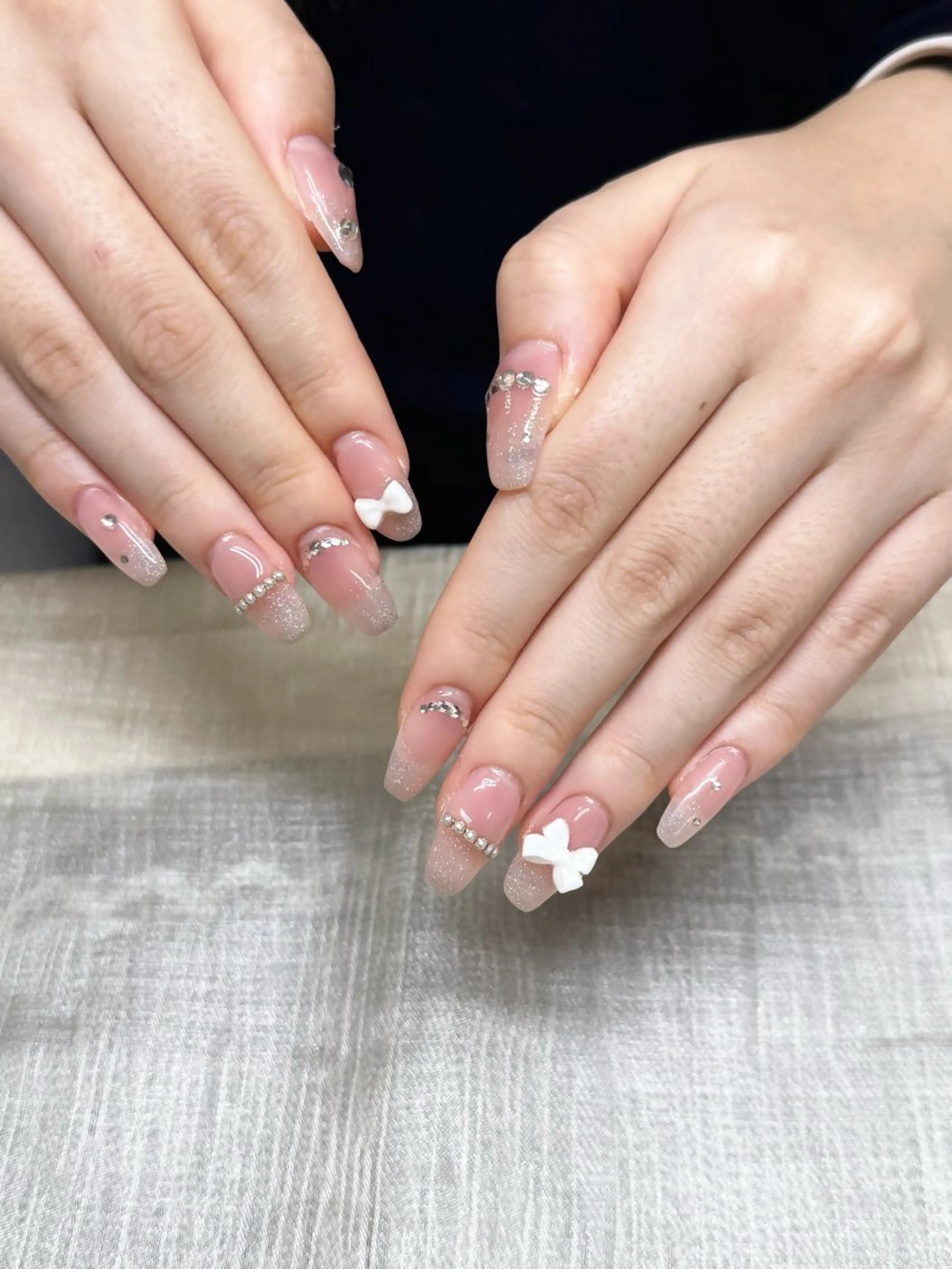 ネイル ハンドネイル R nailsalon所属・Rネルサイン よ よのネイルデザイン
