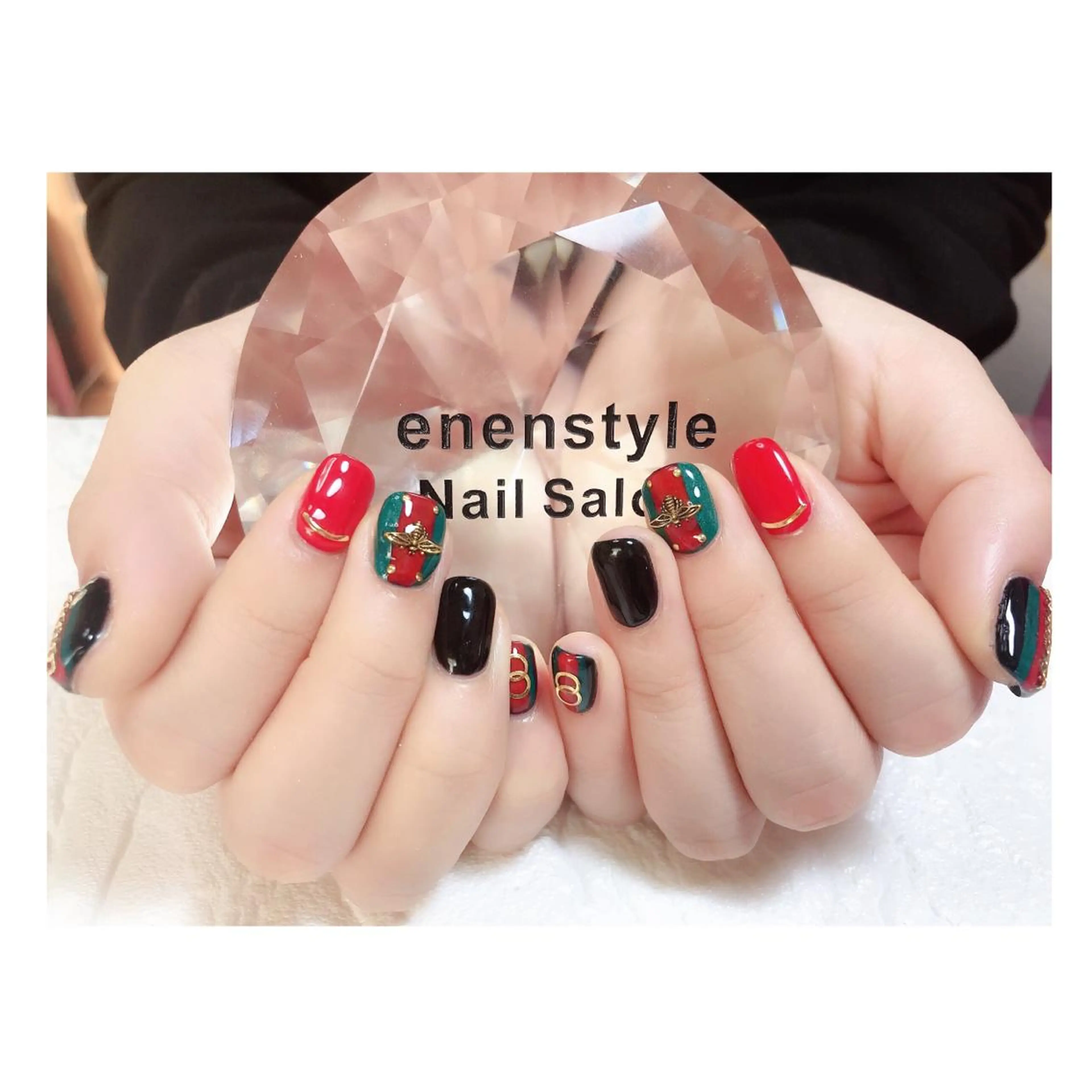ショート ネイル ジェルネイル ニュアンスネイル オフィスネイル ワンカラーネイル シンプルネイル ハンドネイル 👑enen style👑のネイルデザイン