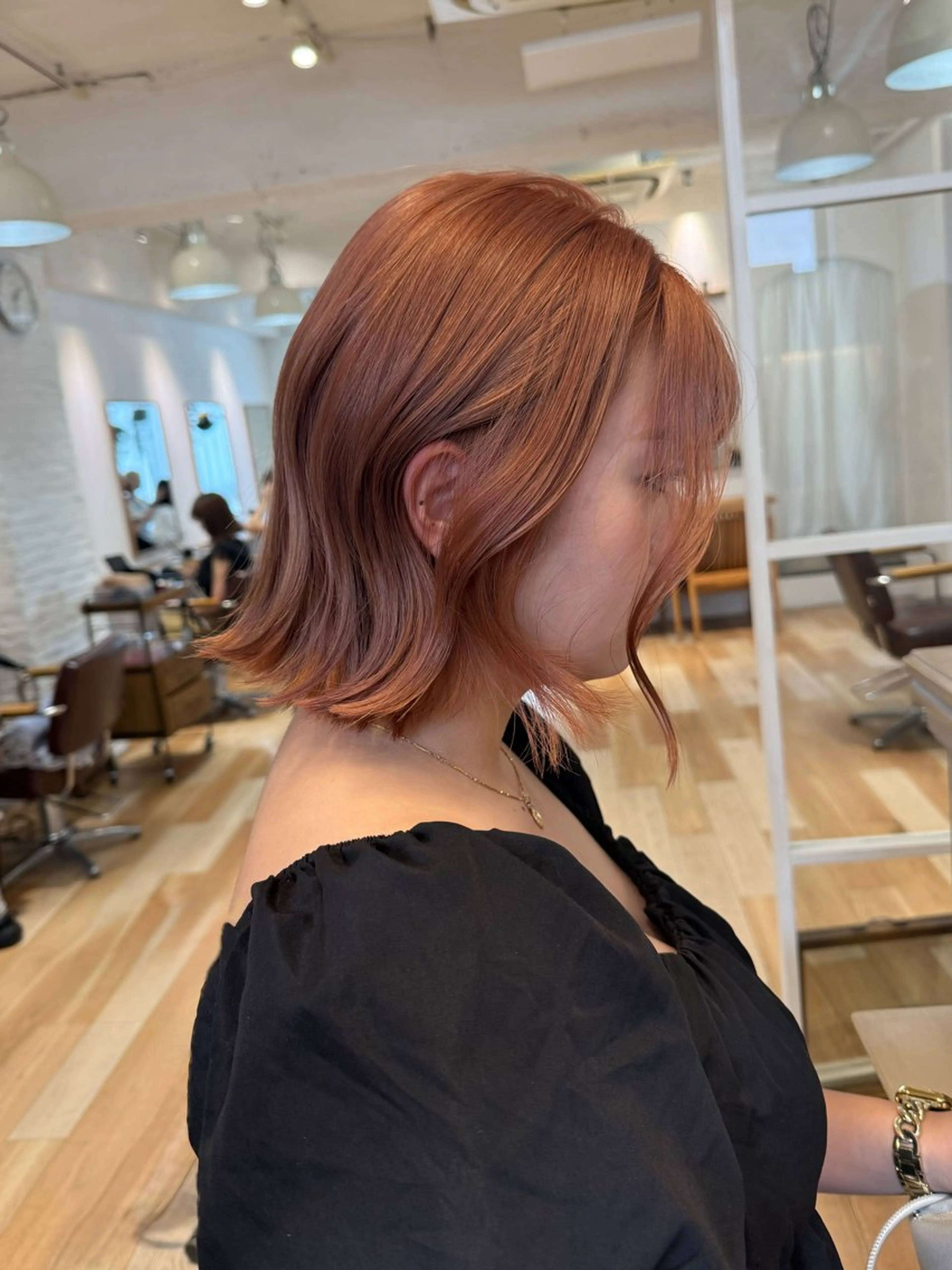 ショート カラー ミルクティー× グレージュMOMOのヘアスタイル