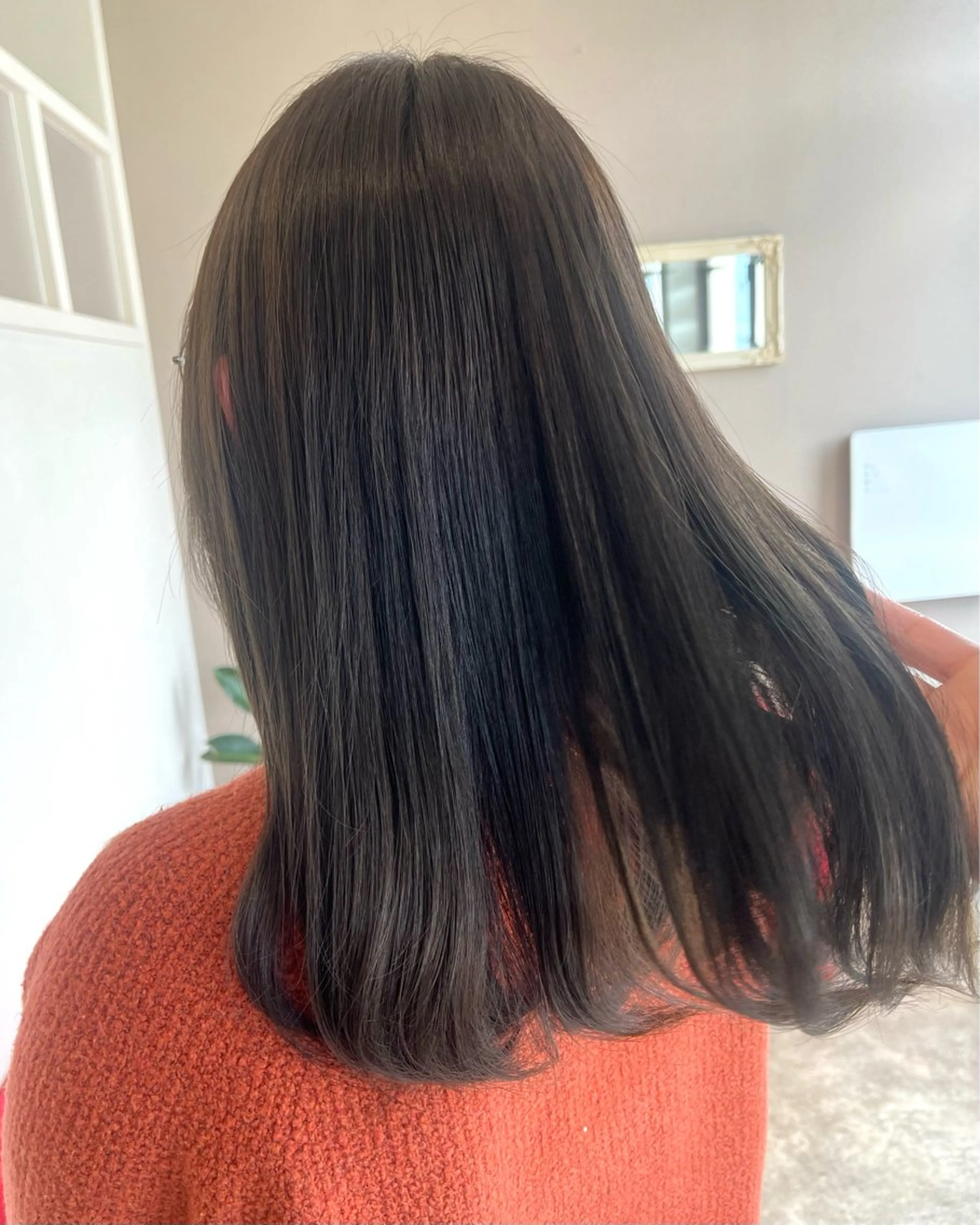 カラー グレージュ オリーブグレージュ オリーブグレー ヘアカラー トリートメント 堀越 エリのヘアスタイル