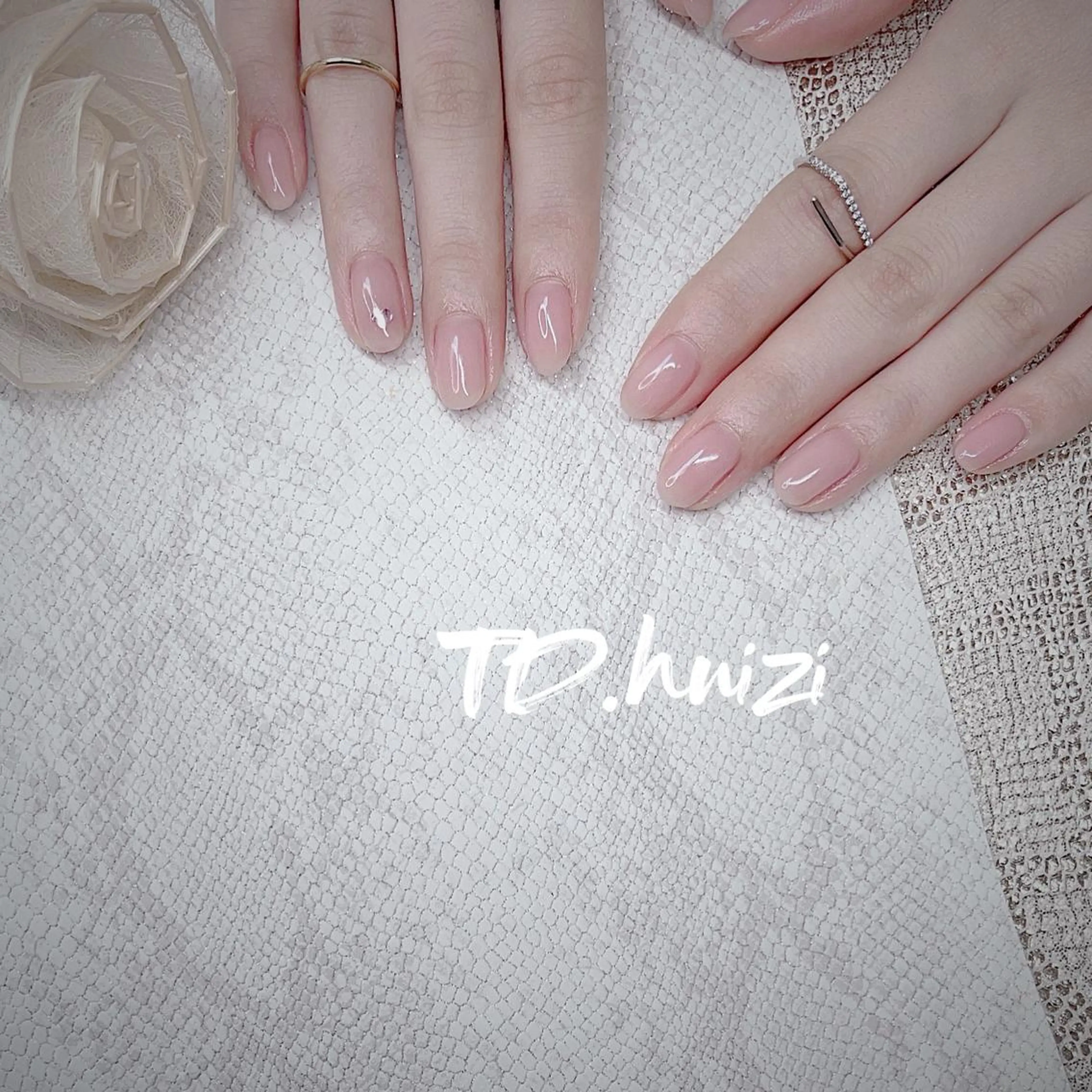 ミディアム めぐみのネイルサロン 惠のネイルデザイン