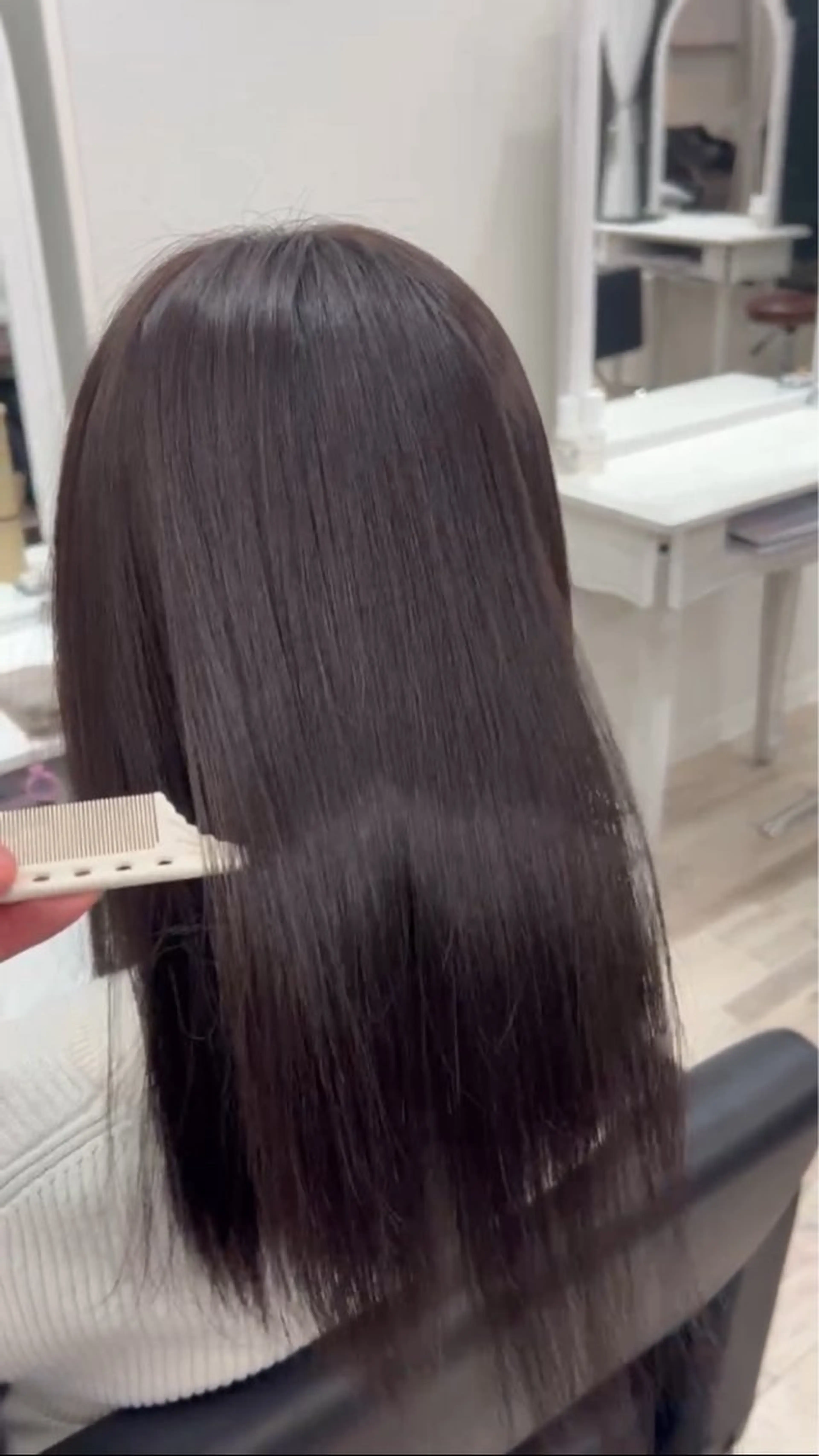 セミロング LINO　hair所属・Lino hair YOKOのヘアスタイル