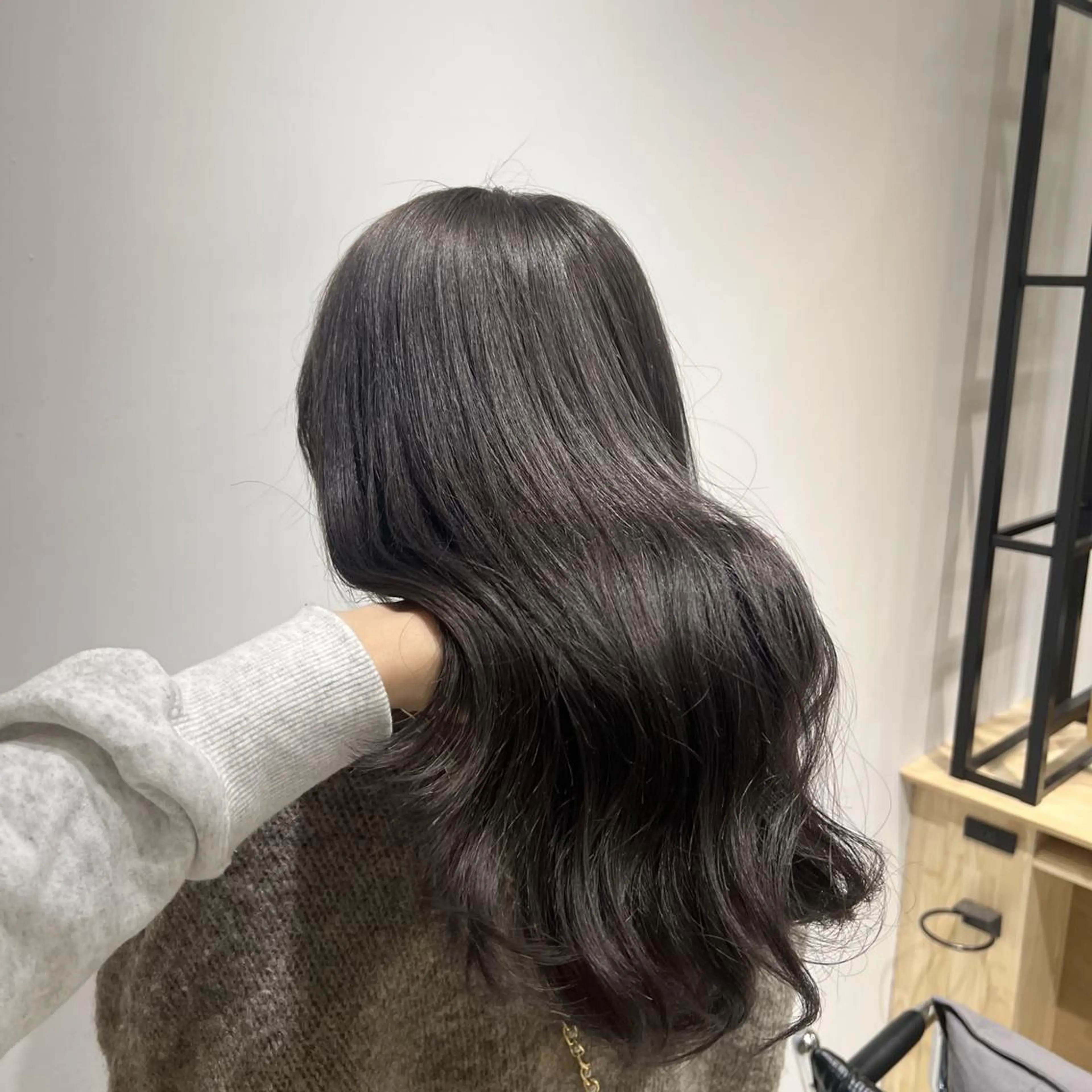 カラー NIYONAIR 濱田芽衣のヘアスタイル