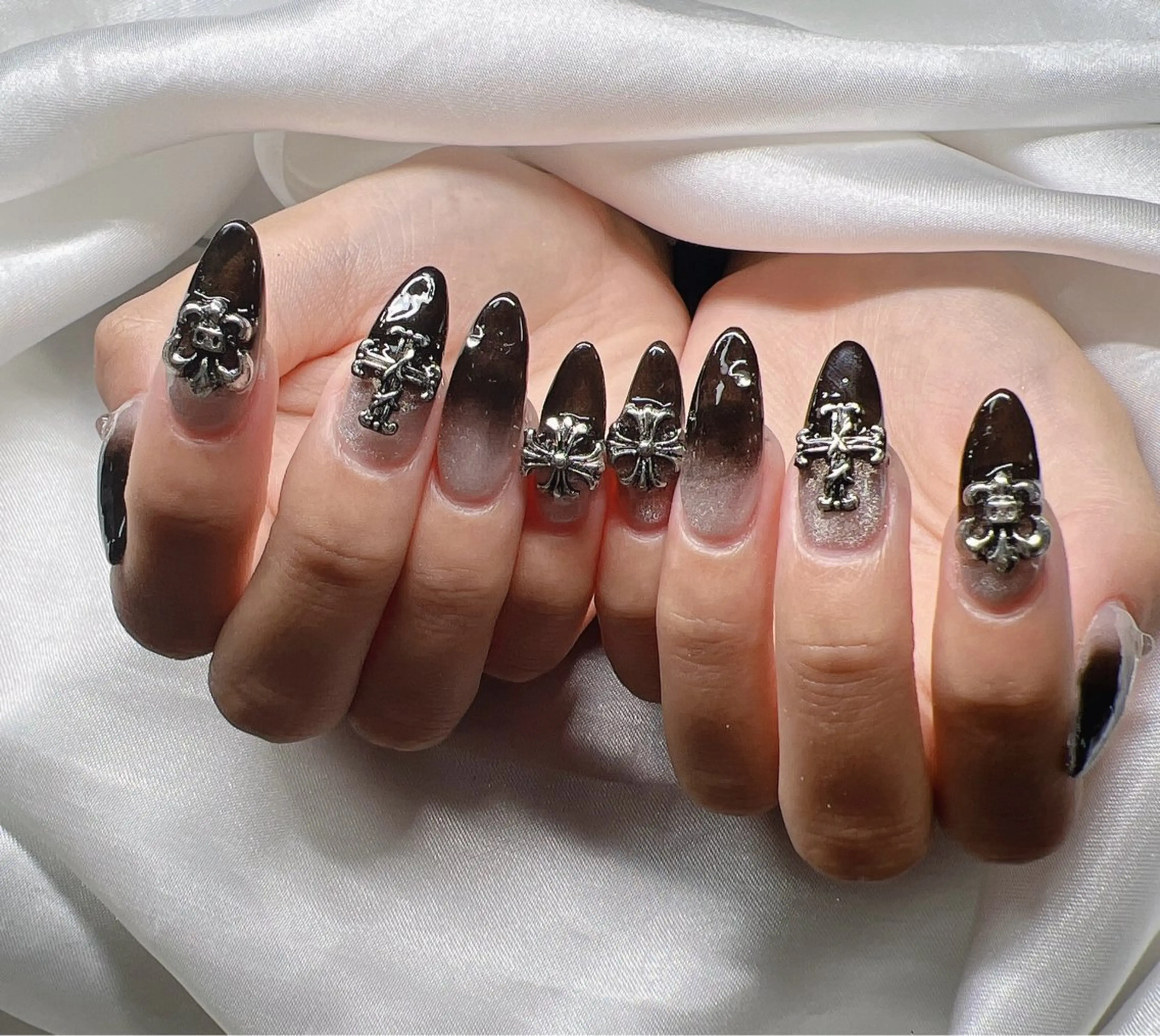 ネイル ハンドネイル Lee Nailsのネイルデザイン